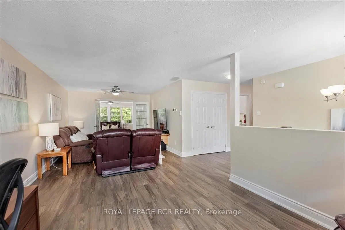 Photo 8 of 115 Beswick Drive, Newmarket, Central Newmarket — HOMEH