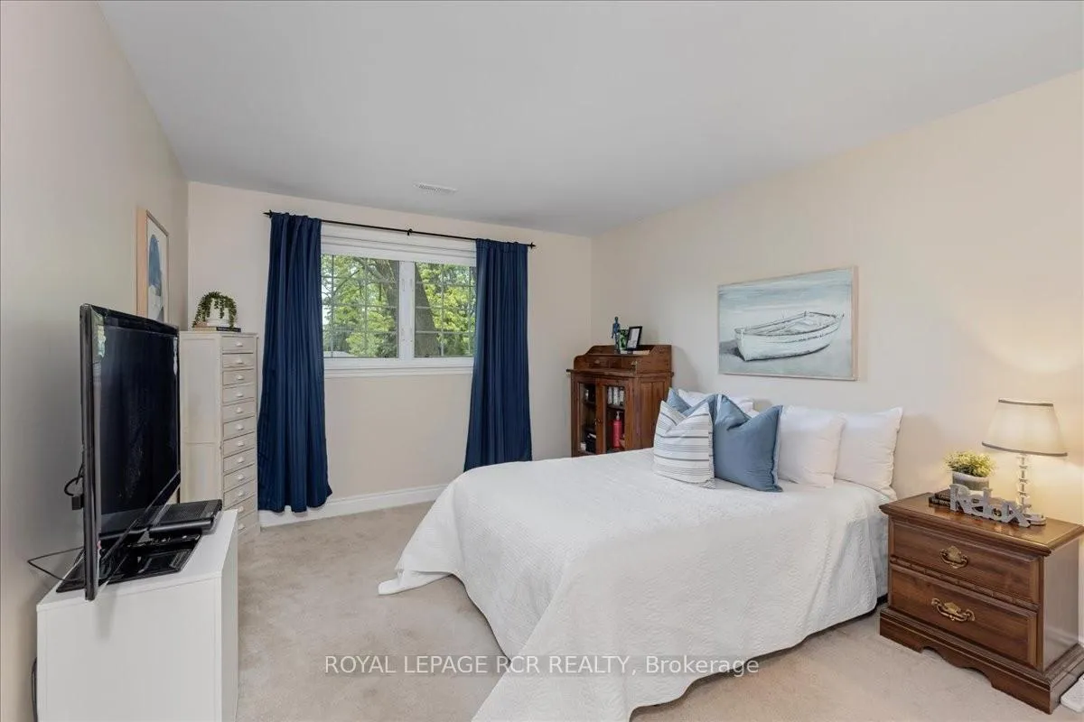 Photo 17 of 115 Beswick Drive, Newmarket, Central Newmarket — HOMEH