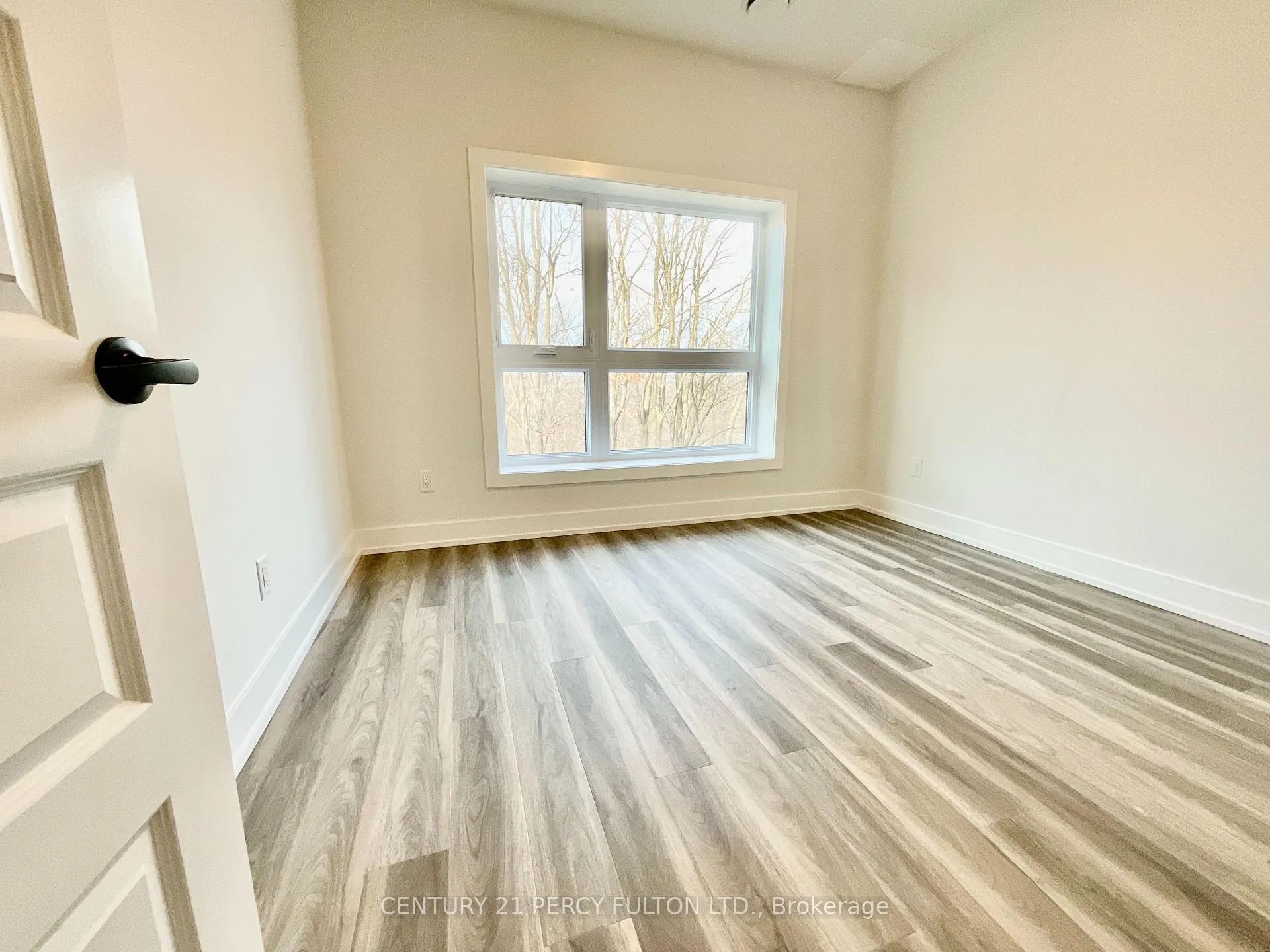 Photo 10 of Unit 303, 1100 Lackner Place, Kitchener, Grand River North — HOMEH
