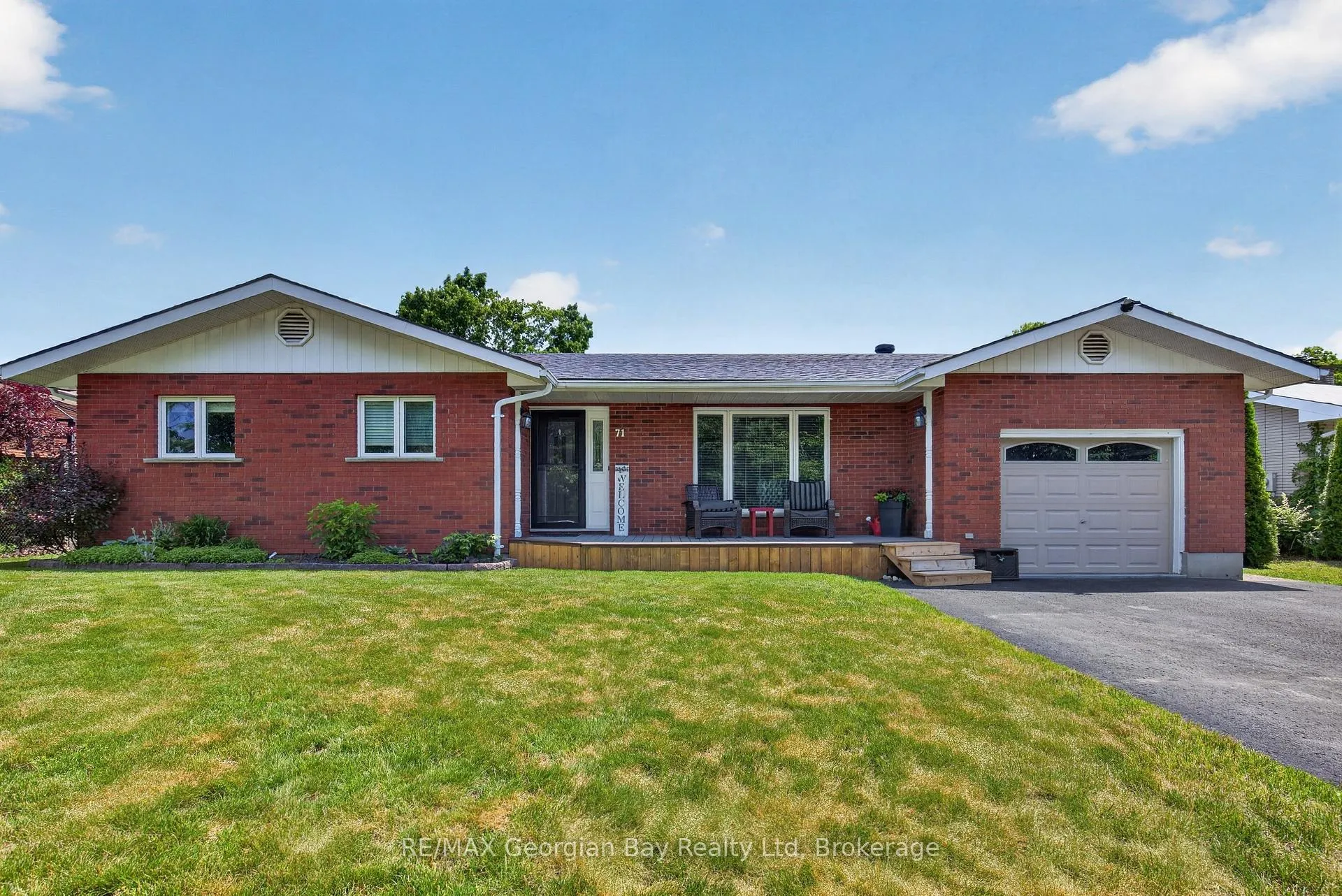 Front of 71 Lorne Avenue