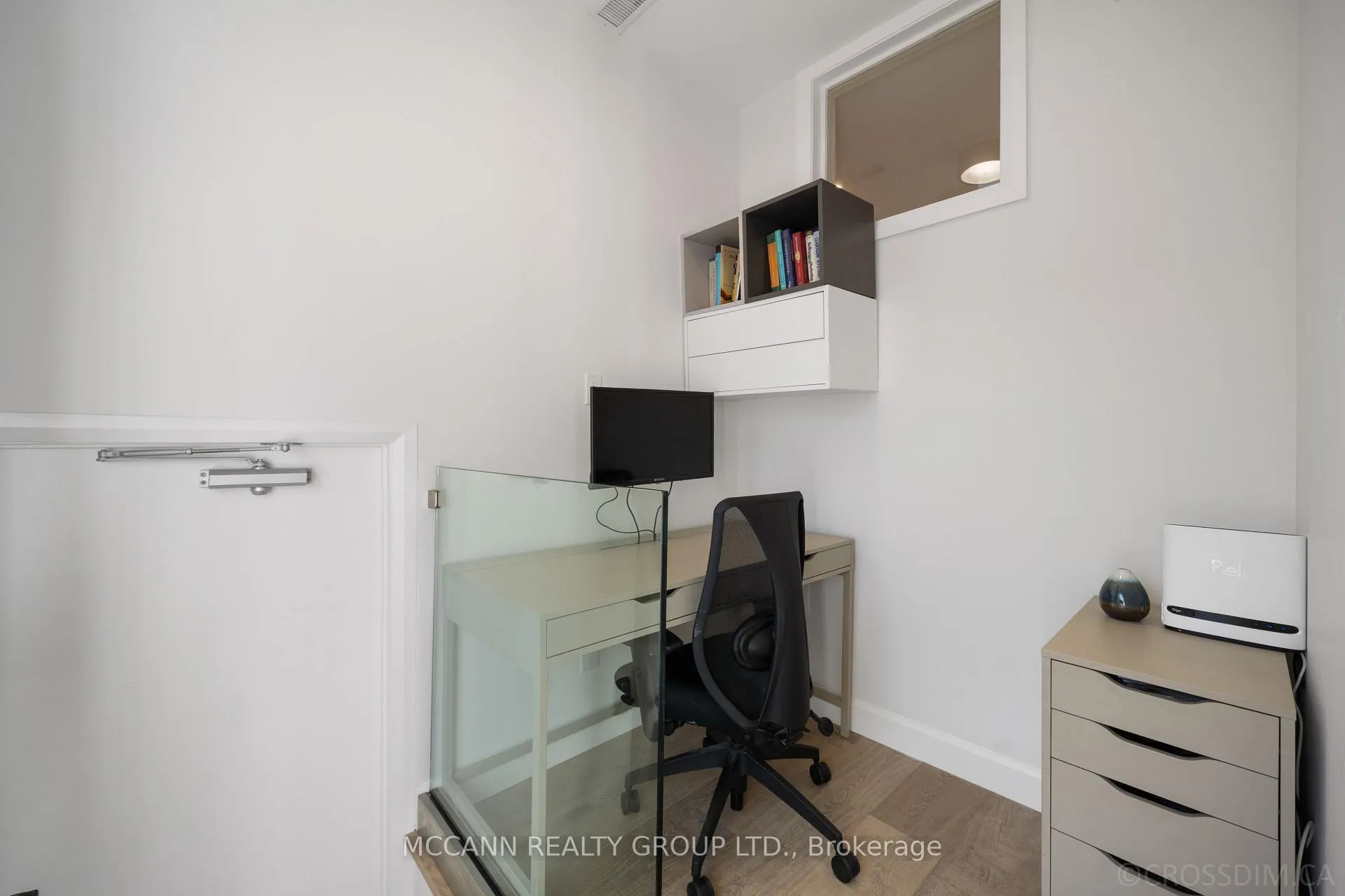 Photo 23 of Unit MAIN, 2nd and Third, 217 Pearson Avenue, Toronto, High Park-Swansea — HOMEH