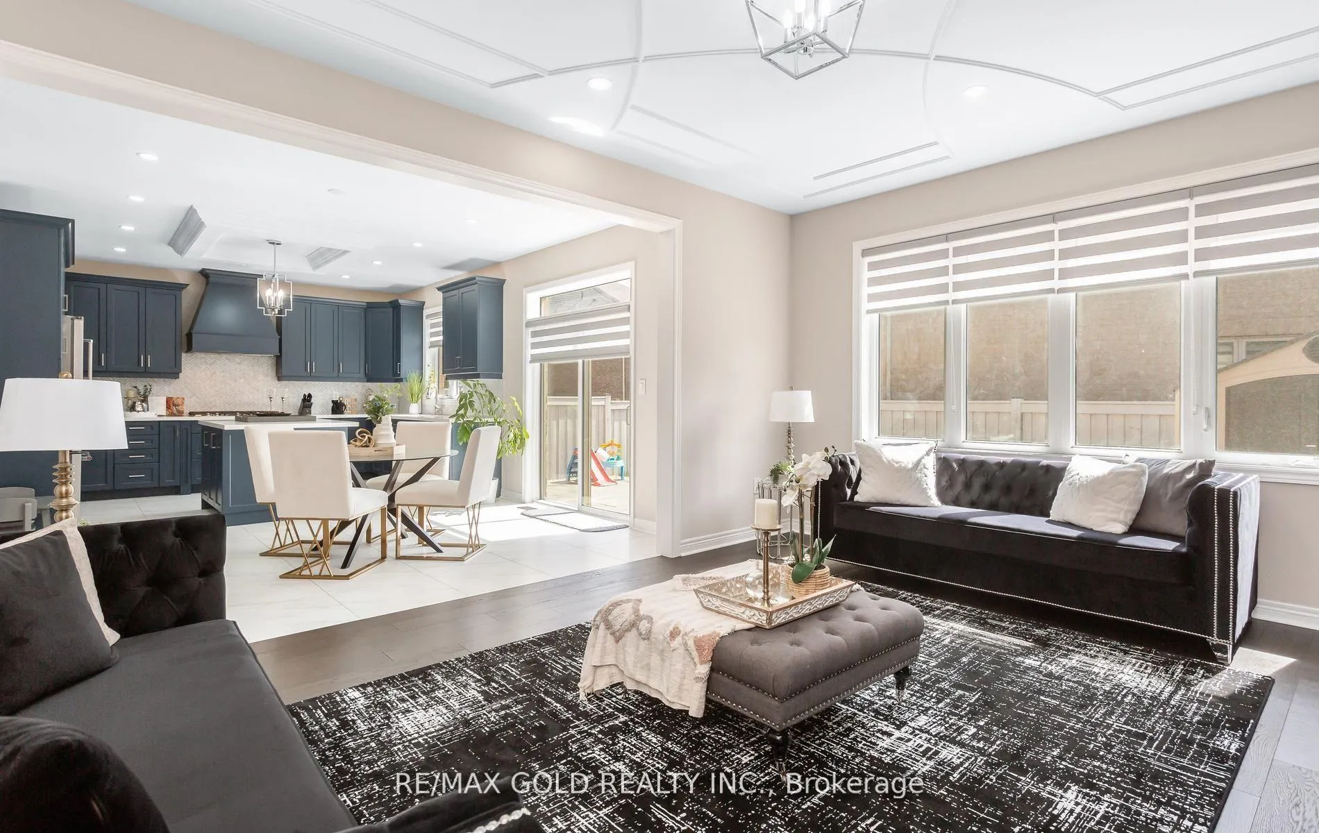 Photo 14 of 19 Farringdon Crescent, Brampton, Northwest Brampton — HOMEH