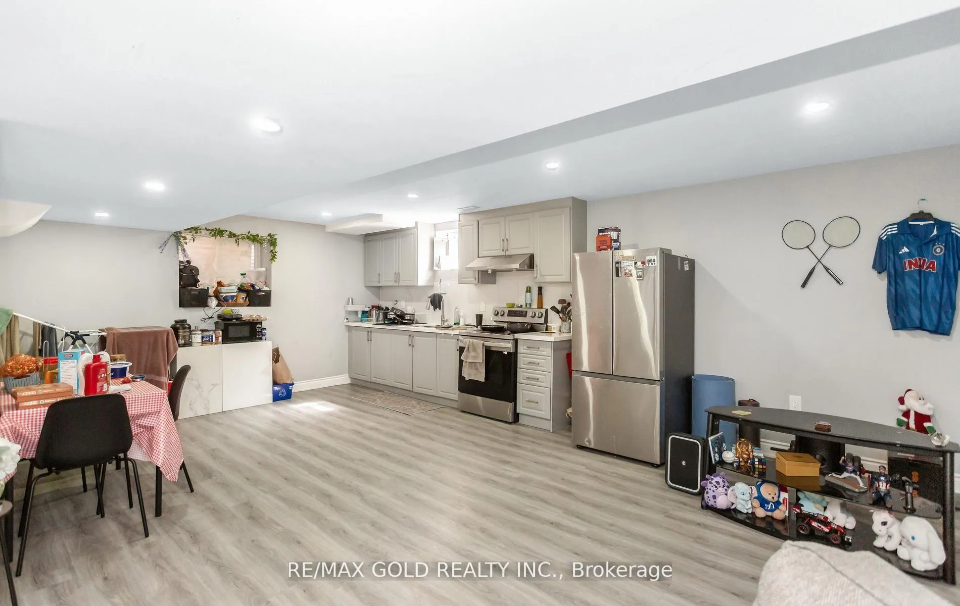 Photo 40 of 19 Farringdon Crescent, Brampton, Northwest Brampton — HOMEH