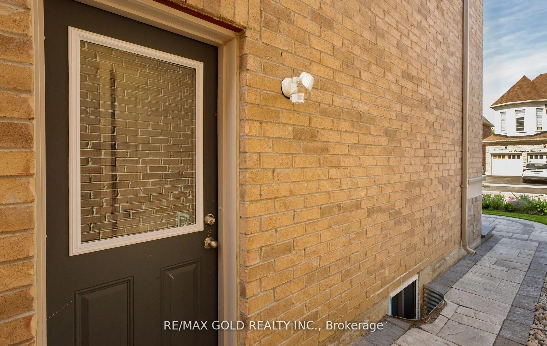 Photo 46 of 19 Farringdon Crescent, Brampton, Northwest Brampton — HOMEH
