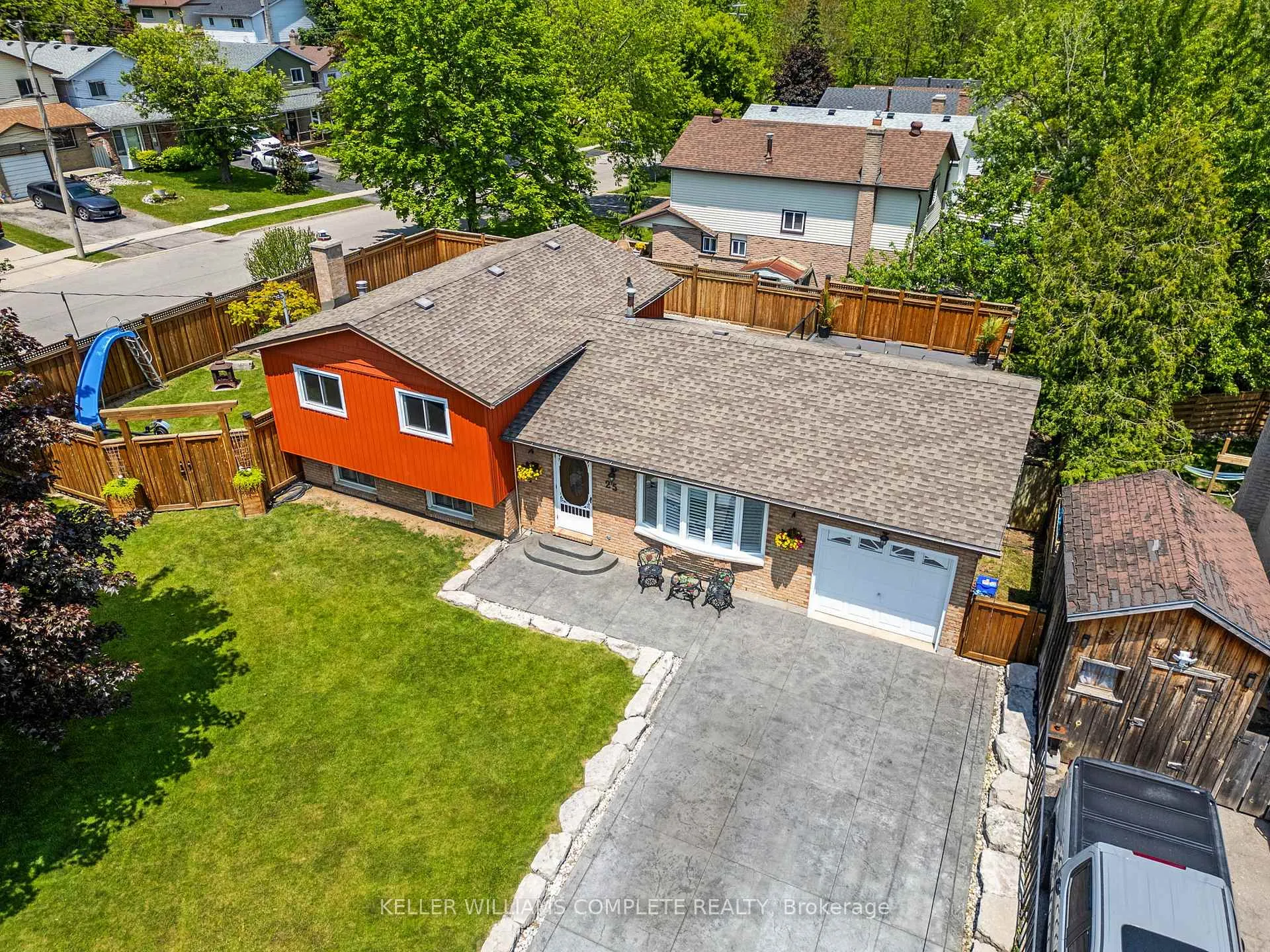 Photo 10 of 25 Burke Drive, Haldimand — HOMEH
