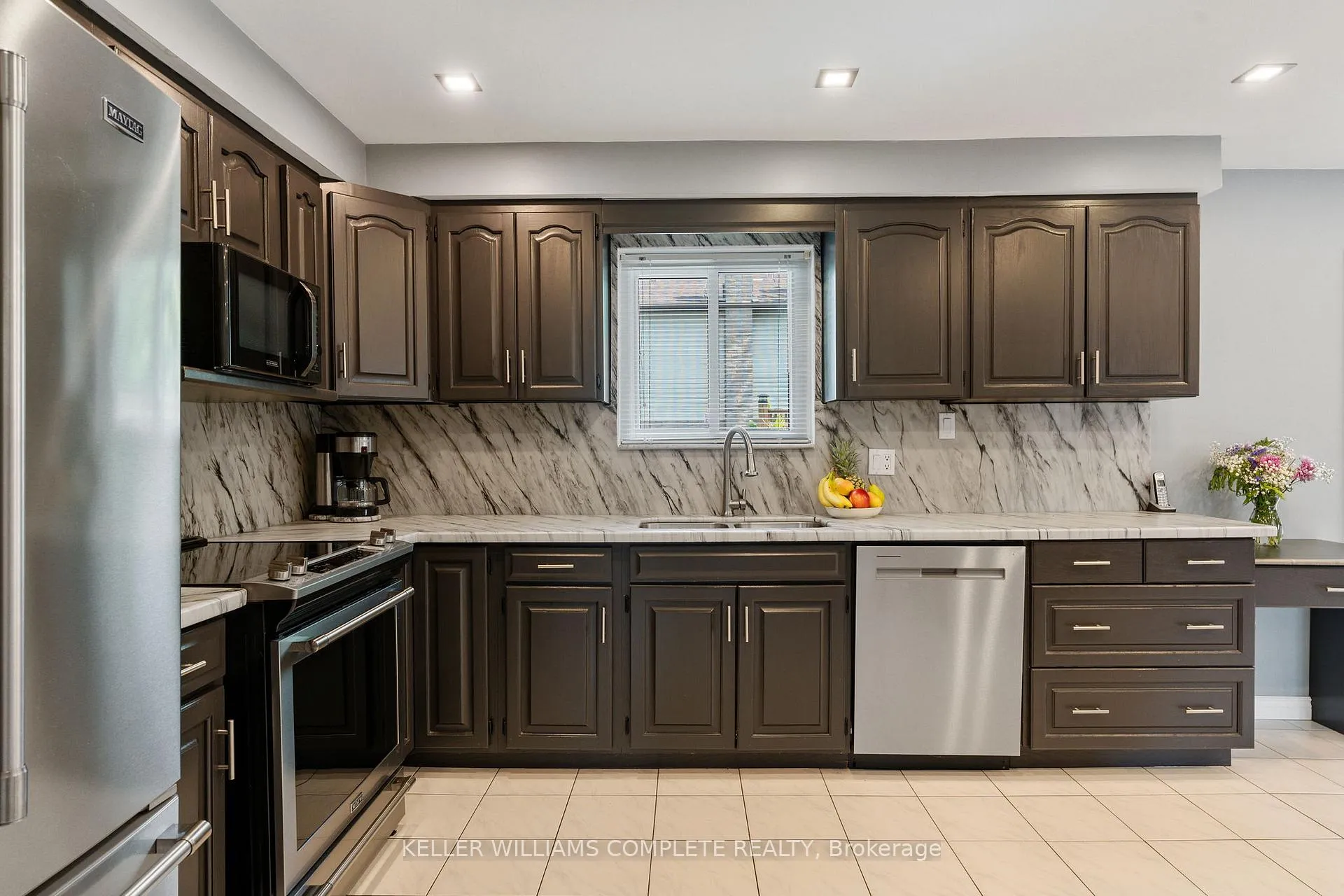 Photo 18 of 25 Burke Drive, Haldimand — HOMEH