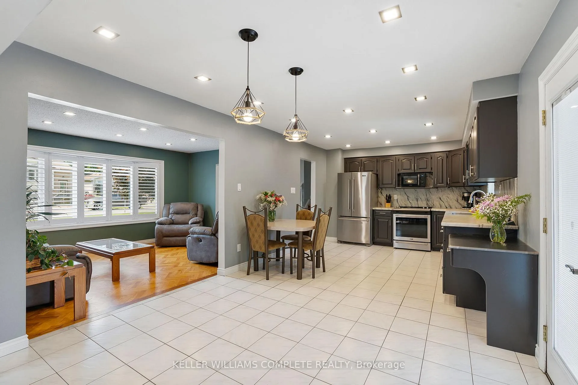 Photo 22 of 25 Burke Drive, Haldimand — HOMEH