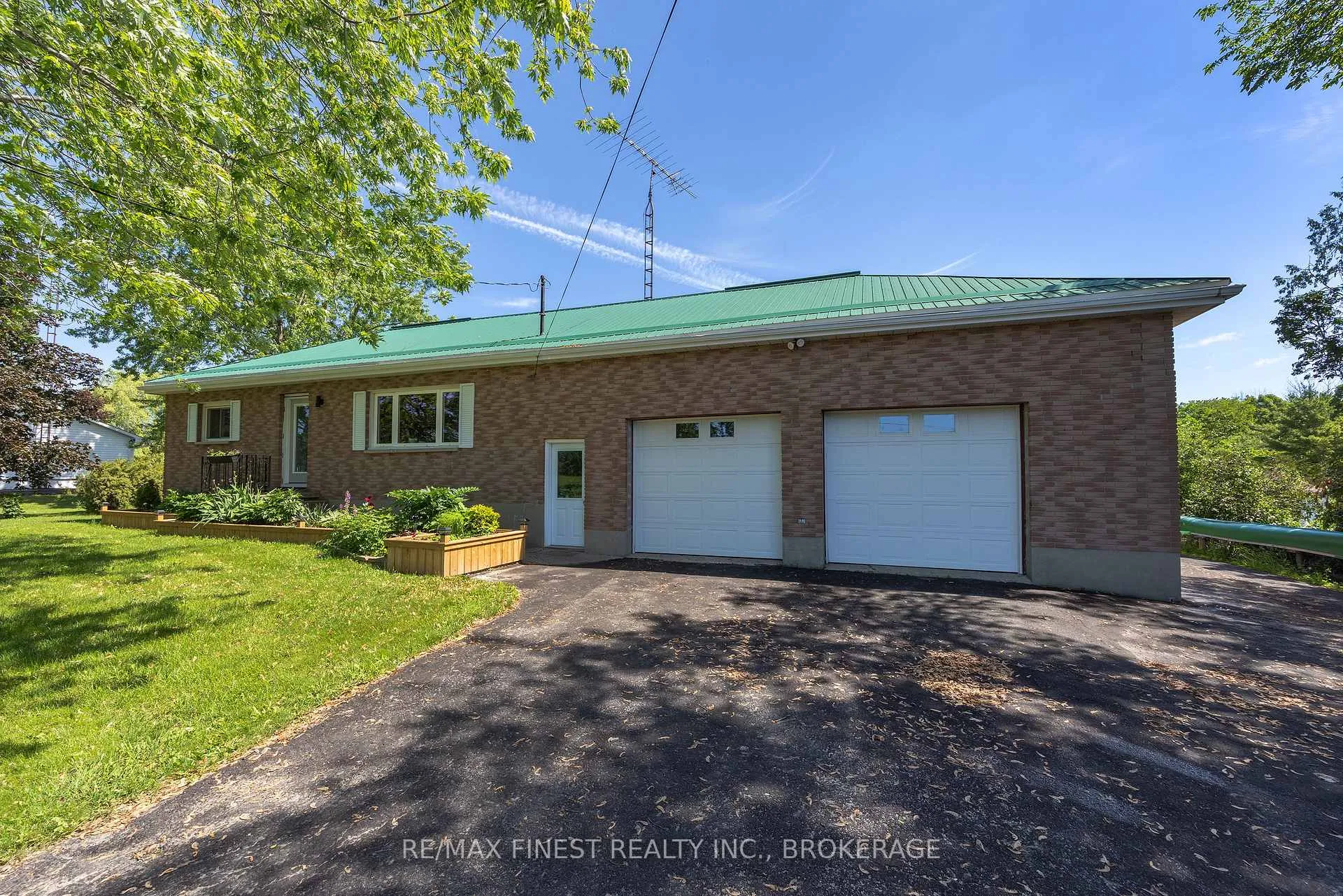 Photo 1 of 3700 Yarker Road, Frontenac, Frontenac South — HOMEH