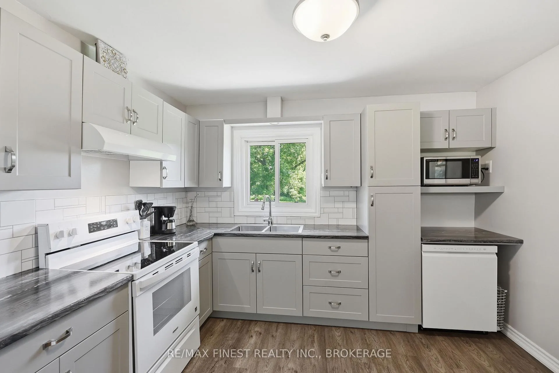Photo 9 of 3700 Yarker Road, Frontenac, Frontenac South — HOMEH
