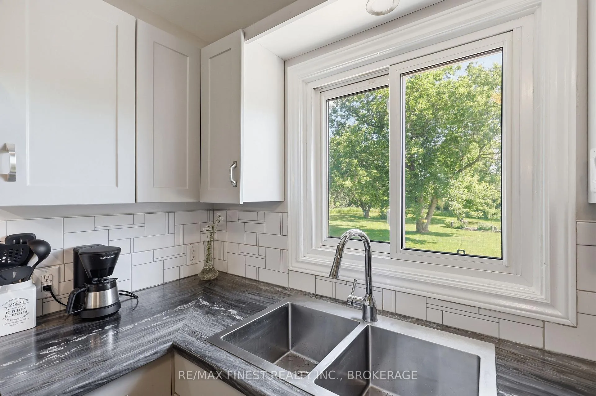 Photo 10 of 3700 Yarker Road, Frontenac, Frontenac South — HOMEH