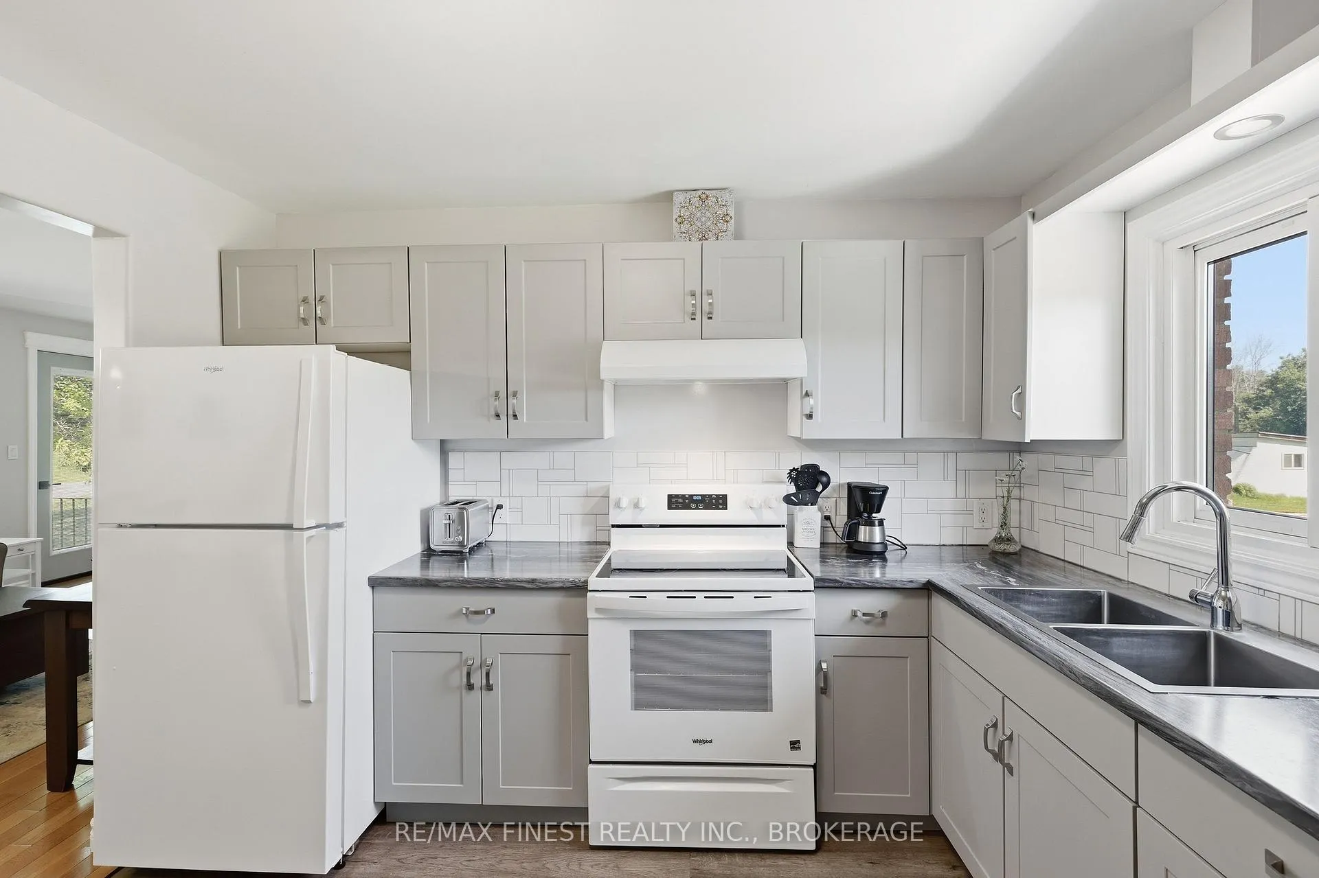 Photo 11 of 3700 Yarker Road, Frontenac, Frontenac South — HOMEH