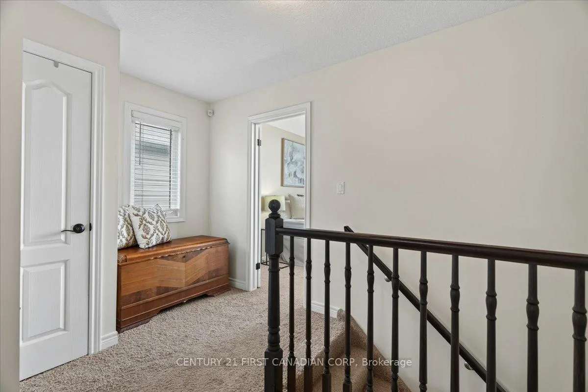 Photo 31 of 6828 Vallas Circle, London, South V — HOMEH