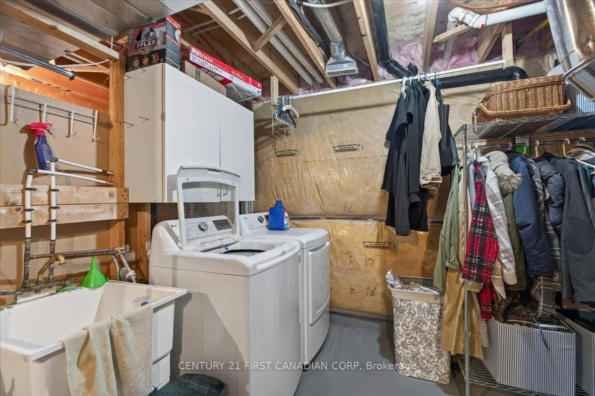 Photo 33 of 6828 Vallas Circle, London, South V — HOMEH