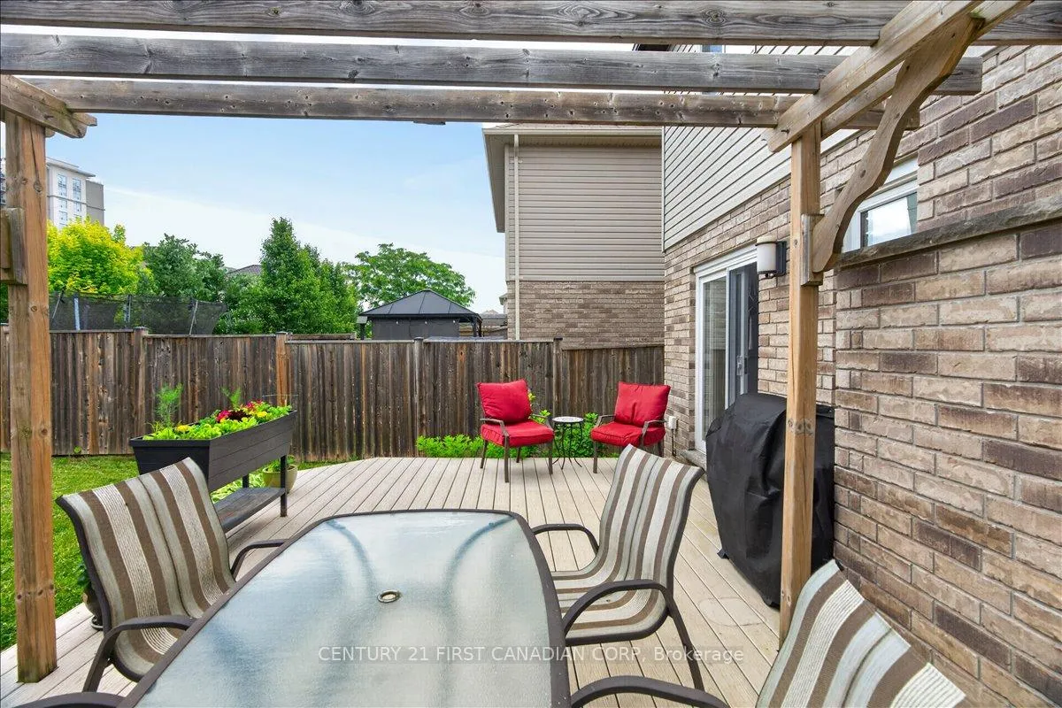Photo 37 of 6828 Vallas Circle, London, South V — HOMEH