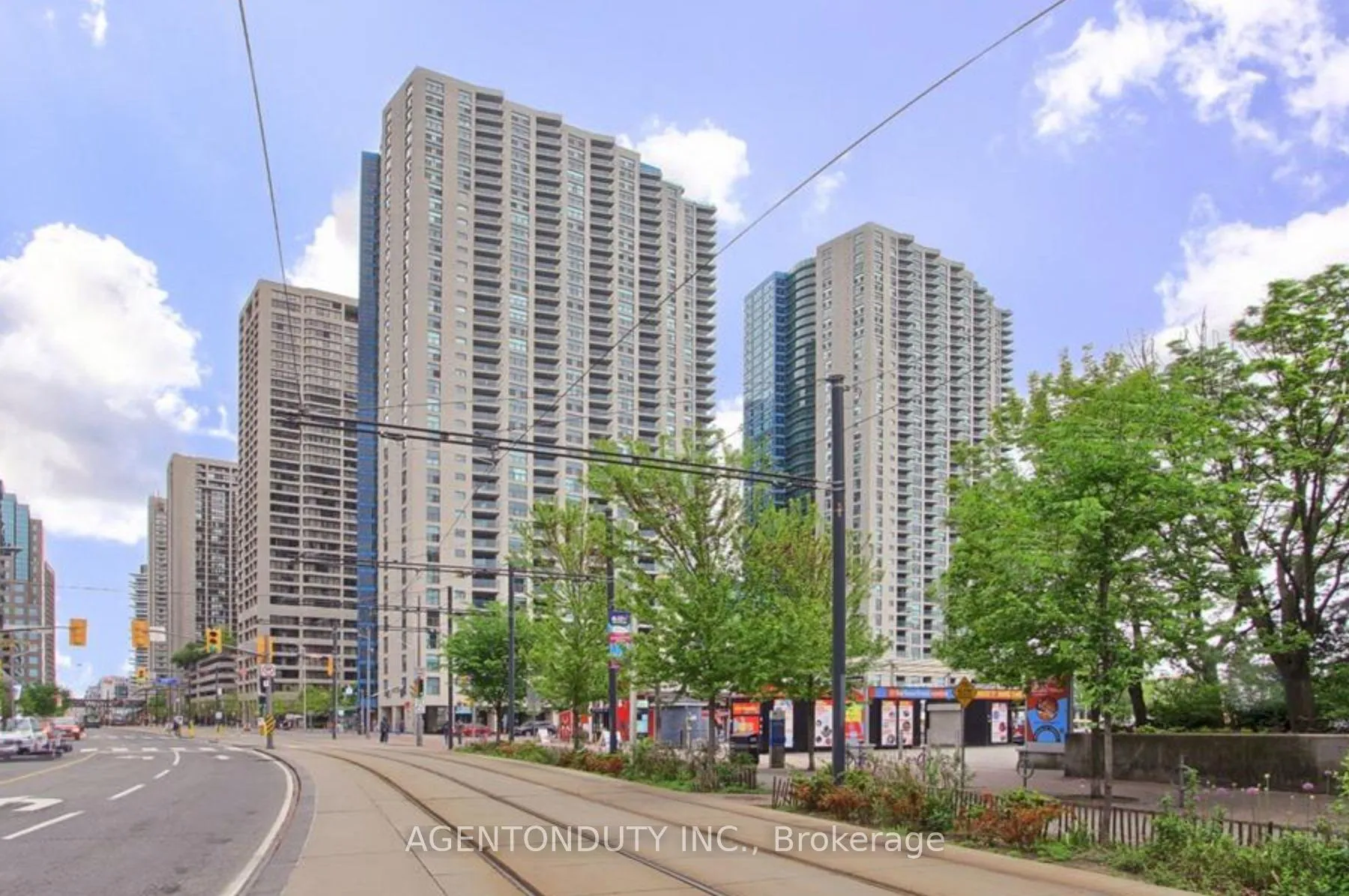 Photo 2 of Unit 2711, 77 Harbour Square, Toronto, Waterfront Communities — HOMEH