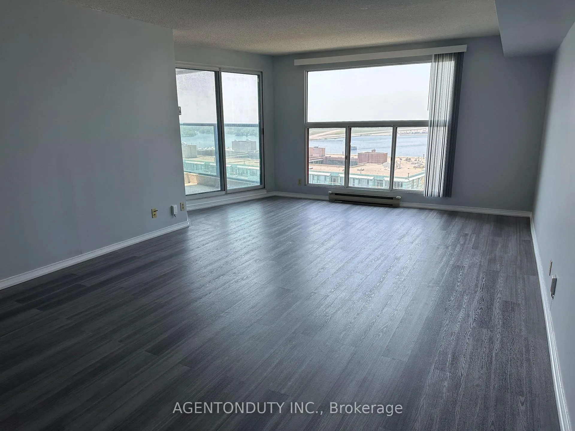 Photo 21 of Unit 2711, 77 Harbour Square, Toronto, Waterfront Communities — HOMEH