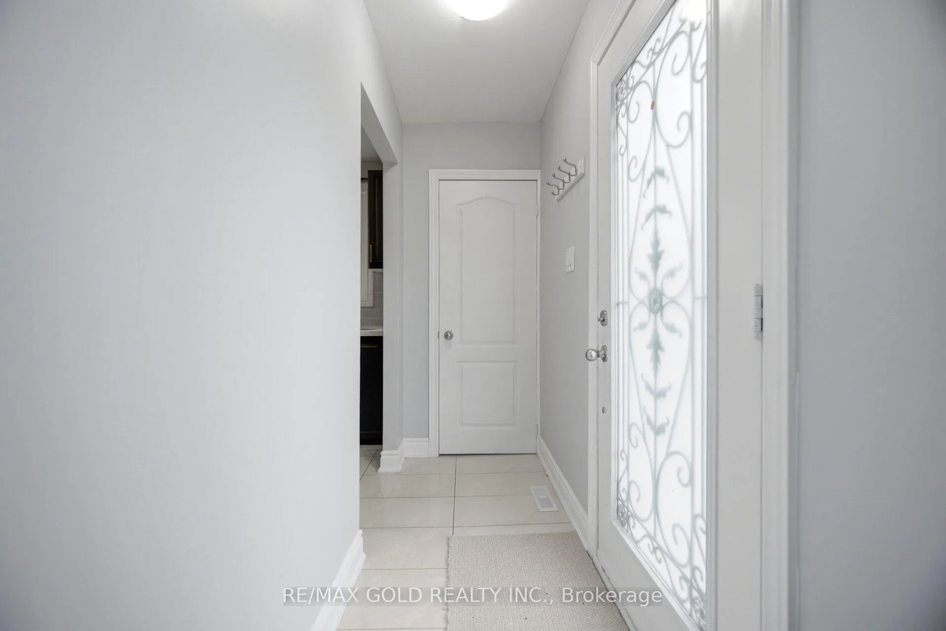Photo 8 of 47 Fallingdale Crescent, Brampton, Southgate — HOMEH