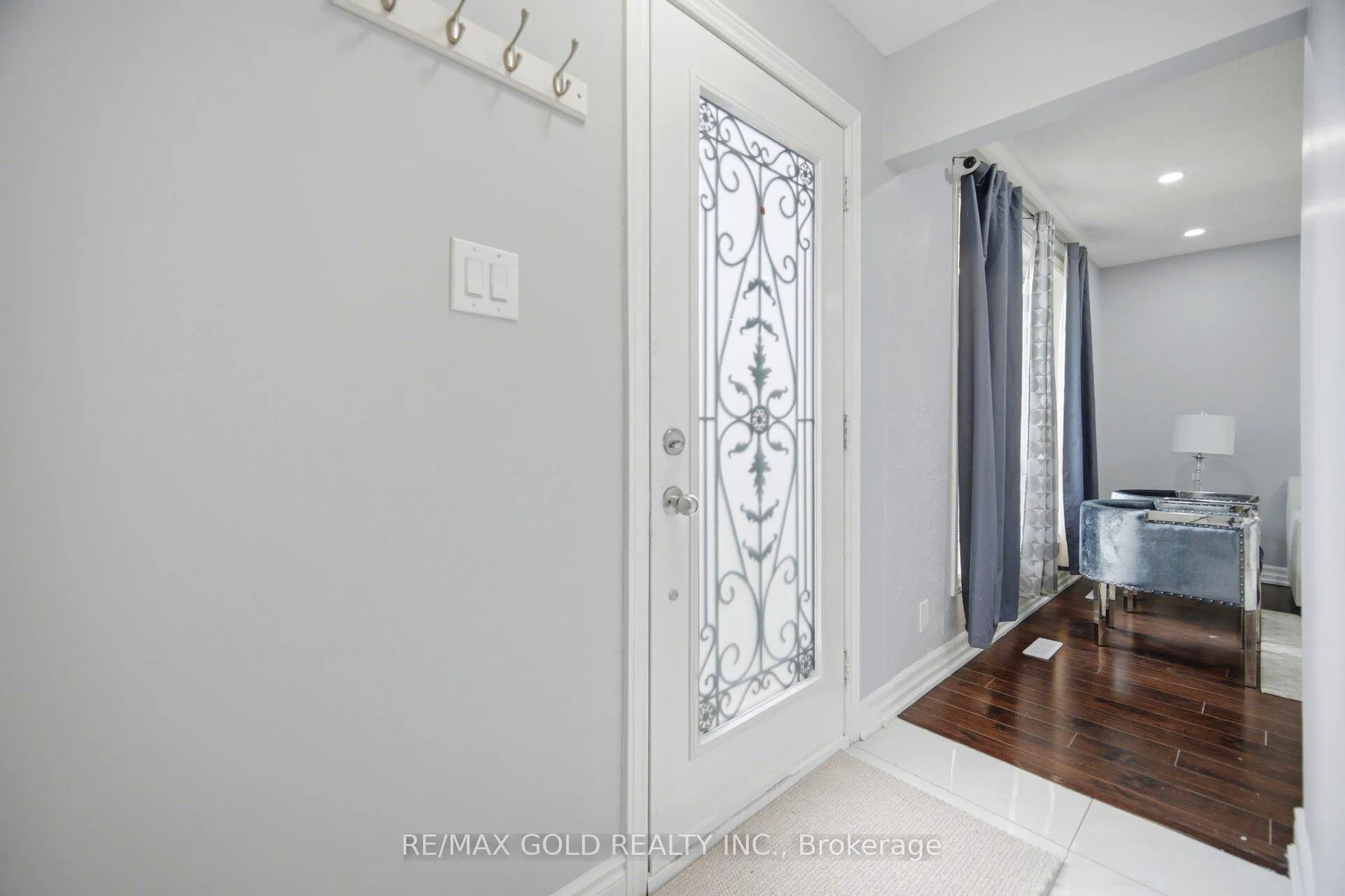 Photo 9 of 47 Fallingdale Crescent, Brampton, Southgate — HOMEH