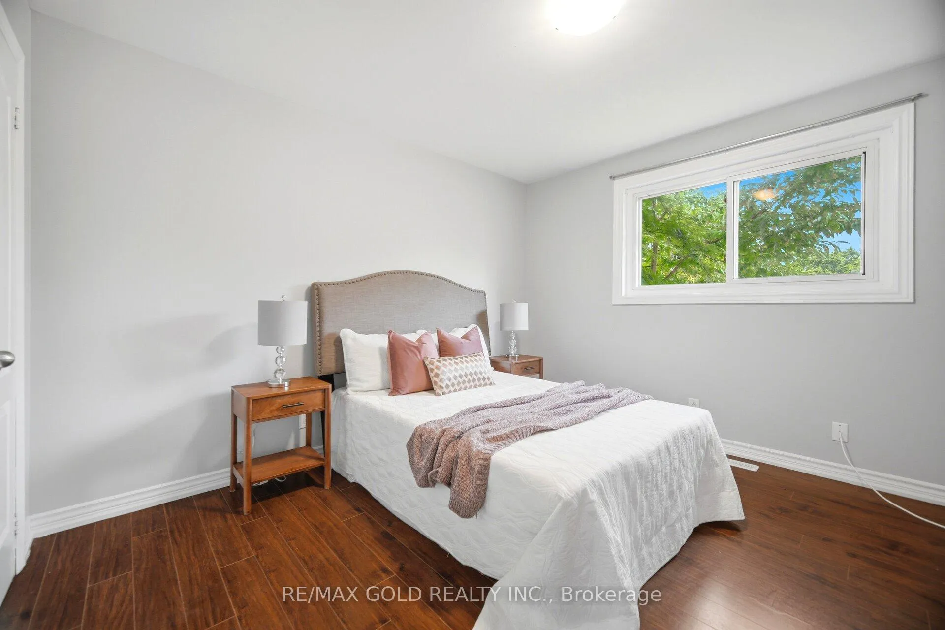 Photo 22 of 47 Fallingdale Crescent, Brampton, Southgate — HOMEH