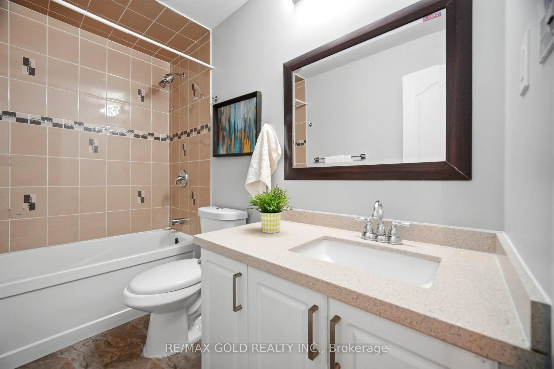 Photo 29 of 47 Fallingdale Crescent, Brampton, Southgate — HOMEH
