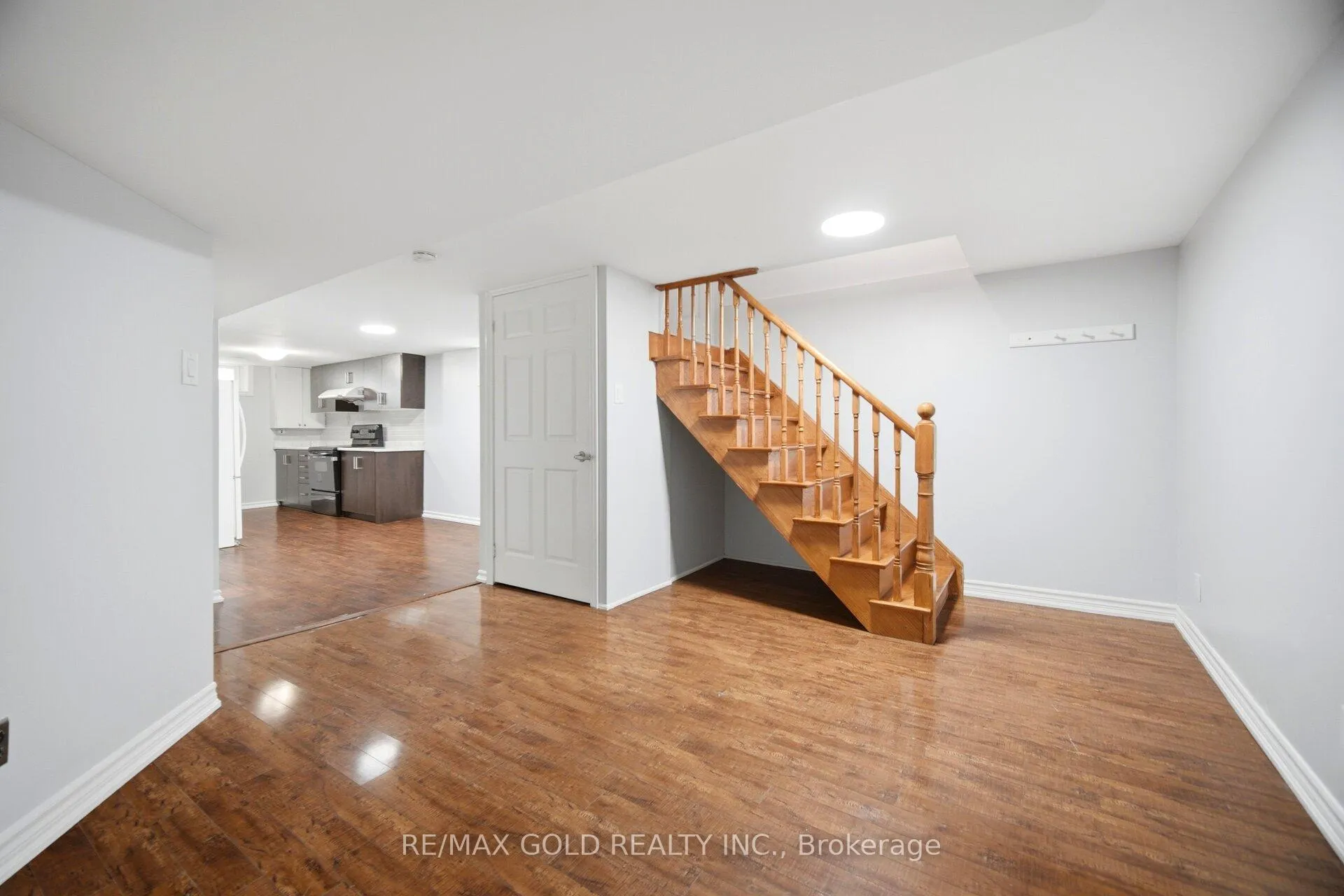 Photo 36 of 47 Fallingdale Crescent, Brampton, Southgate — HOMEH
