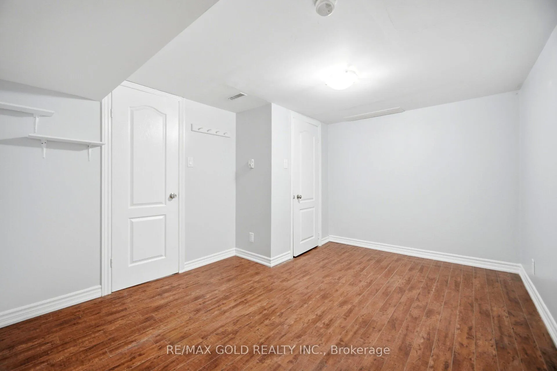 Photo 41 of 47 Fallingdale Crescent, Brampton, Southgate — HOMEH