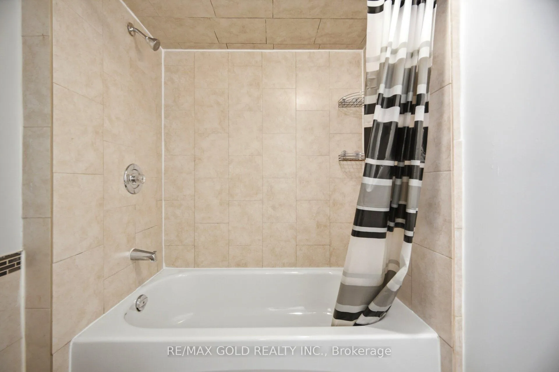 Photo 43 of 47 Fallingdale Crescent, Brampton, Southgate — HOMEH