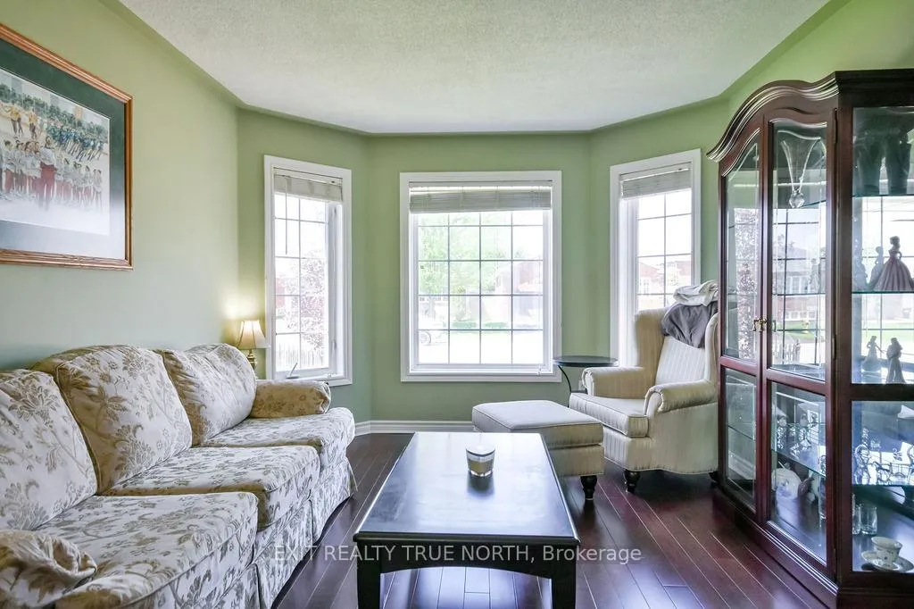 Photo 5 of 9 Corbett Street, Springwater, Elmvale — HOMEH