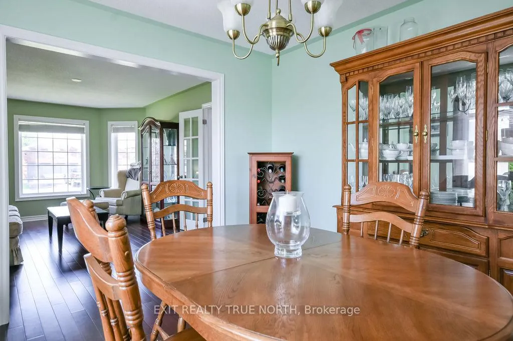 Photo 7 of 9 Corbett Street, Springwater, Elmvale — HOMEH