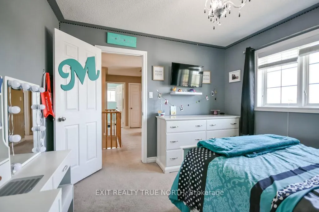 Photo 29 of 9 Corbett Street, Springwater, Elmvale — HOMEH