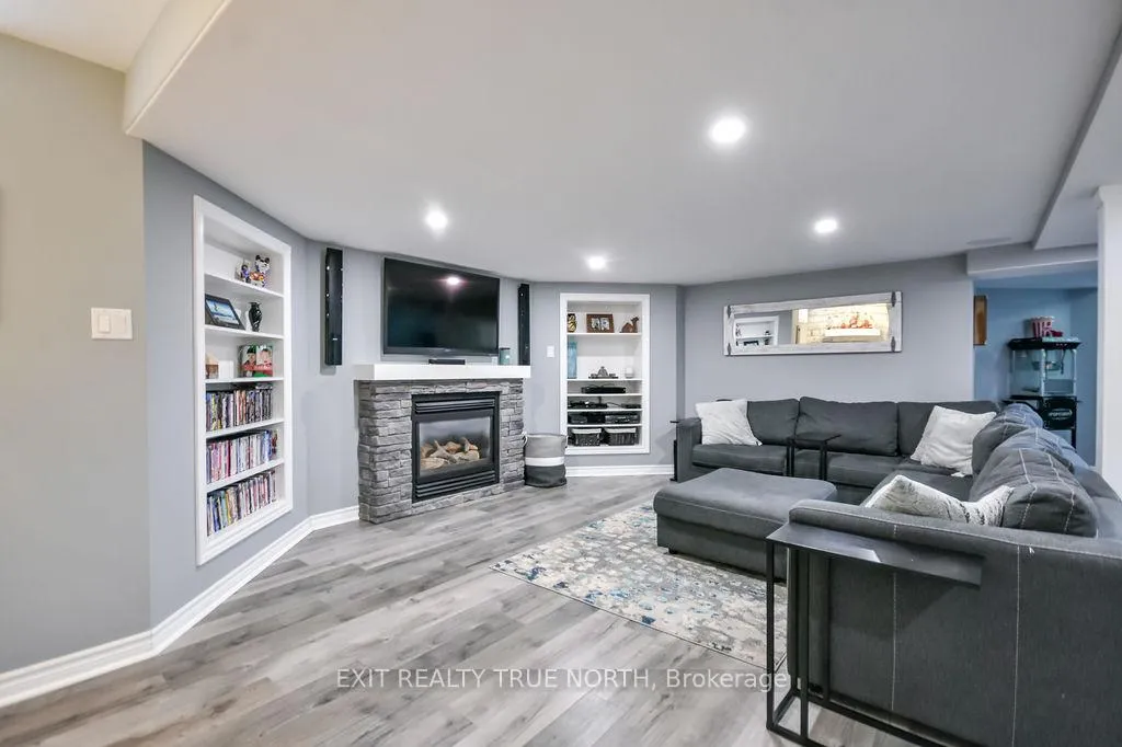 Photo 32 of 9 Corbett Street, Springwater, Elmvale — HOMEH