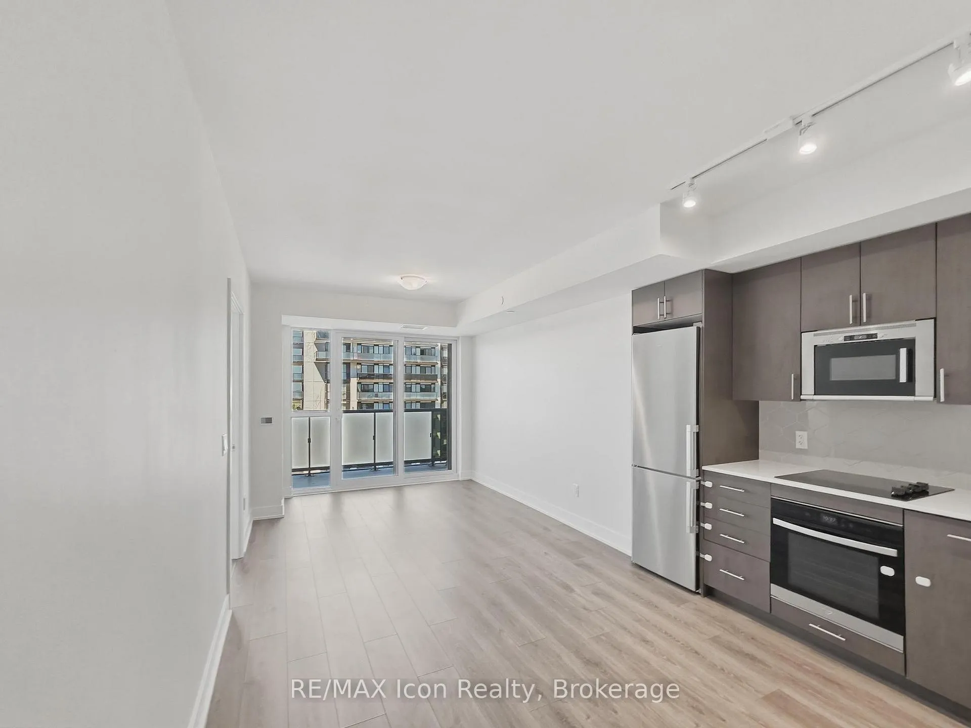 Photo 12 of Unit 2214, 2545 Simcoe Street N, Oshawa, Windfields — HOMEH