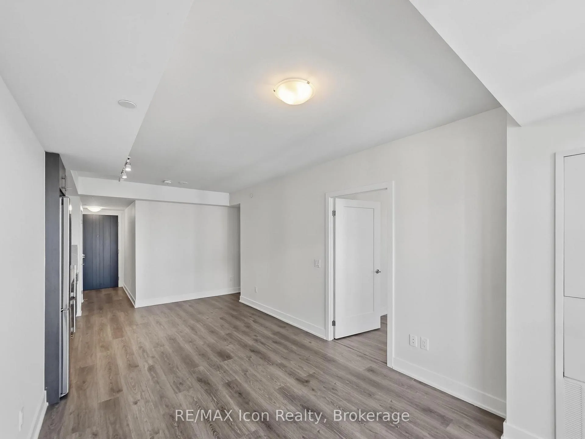 Photo 13 of Unit 2214, 2545 Simcoe Street N, Oshawa, Windfields — HOMEH