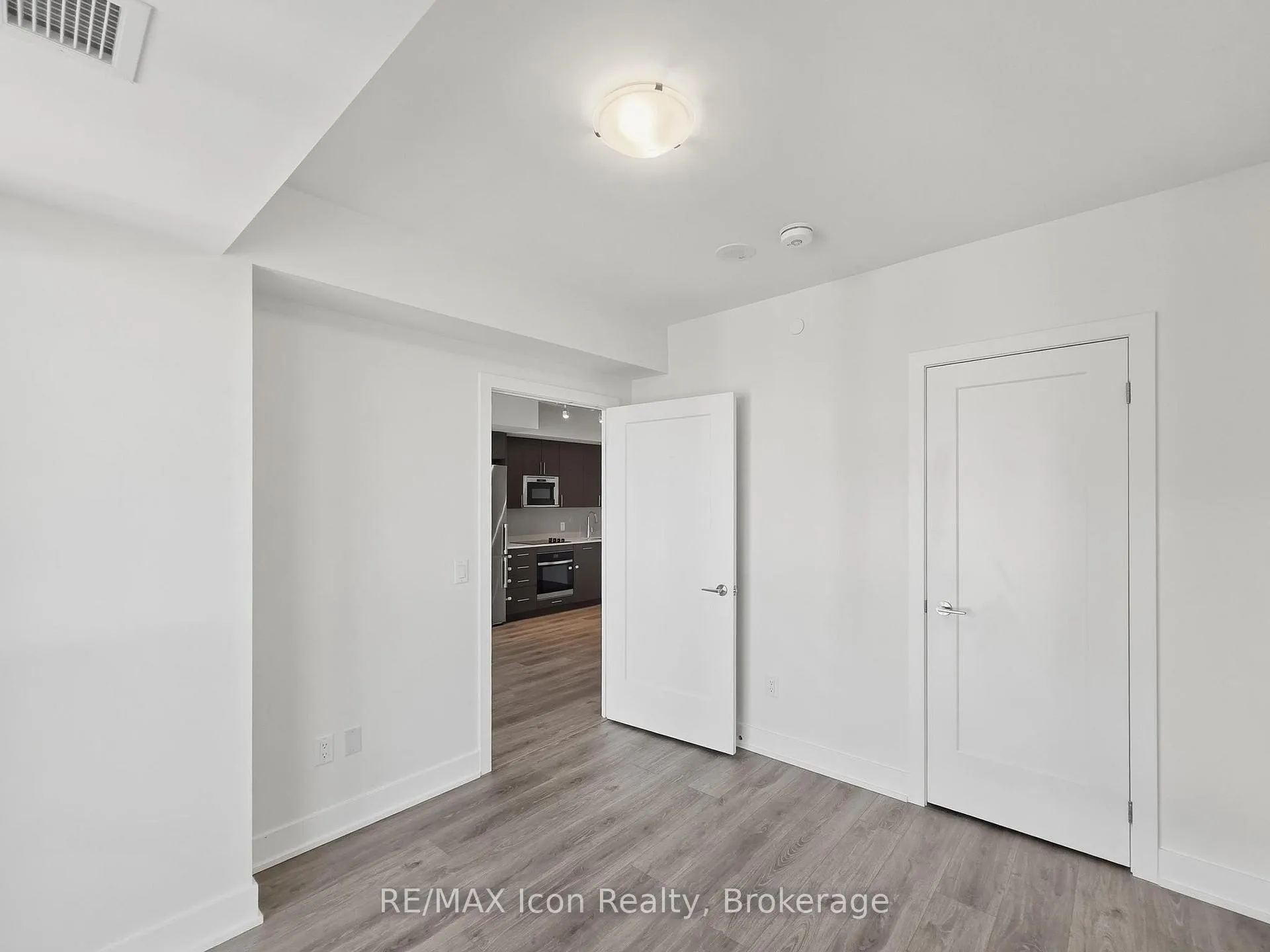 Photo 16 of Unit 2214, 2545 Simcoe Street N, Oshawa, Windfields — HOMEH