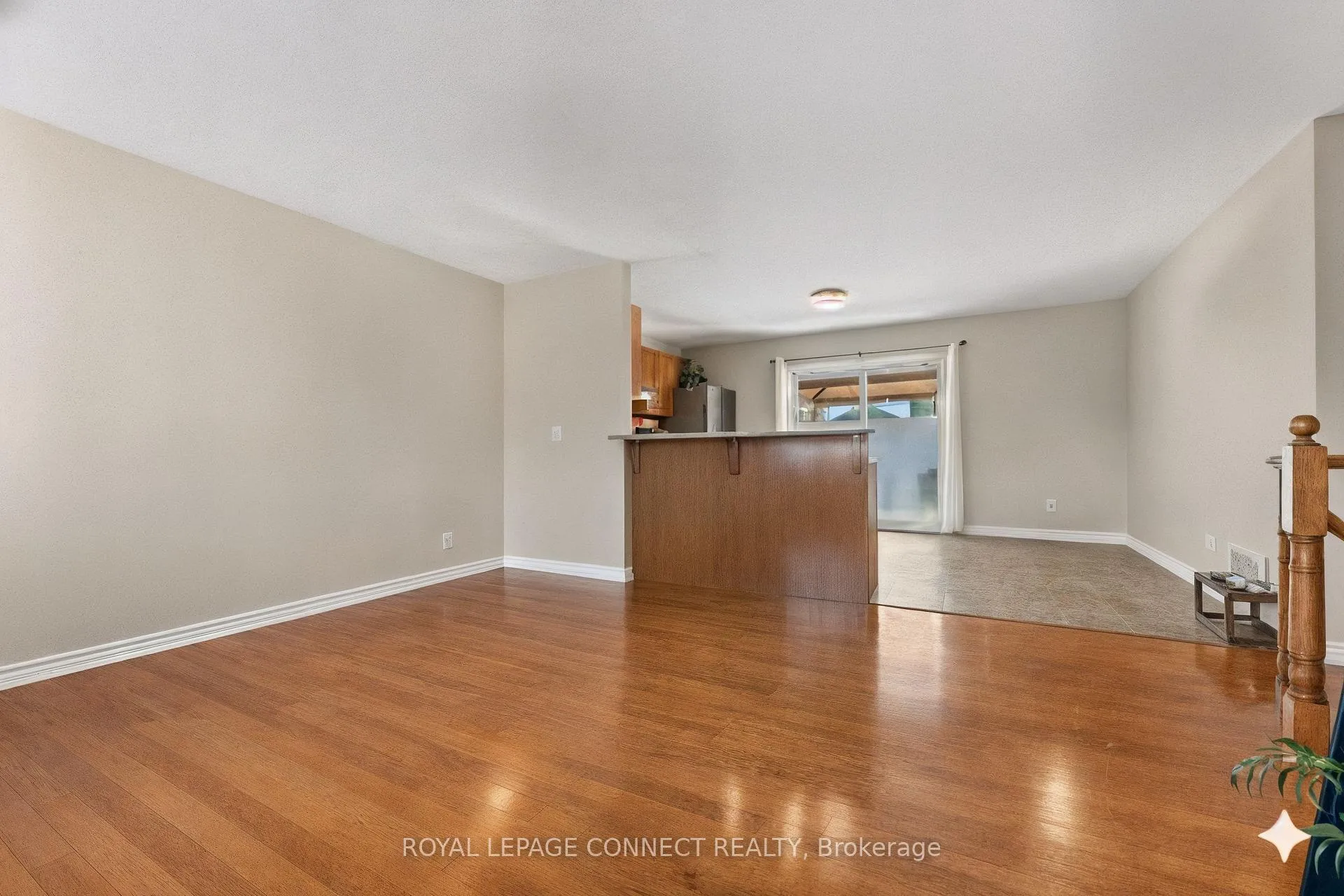Photo 5 of 25 Springdale Drive, Kawartha Lakes, Lindsay — HOMEH