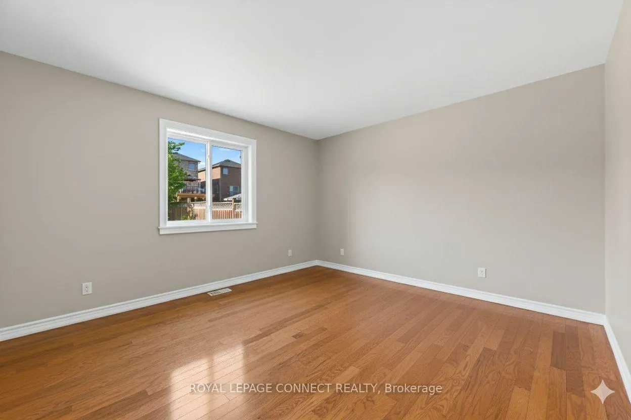Photo 19 of 25 Springdale Drive, Kawartha Lakes, Lindsay — HOMEH