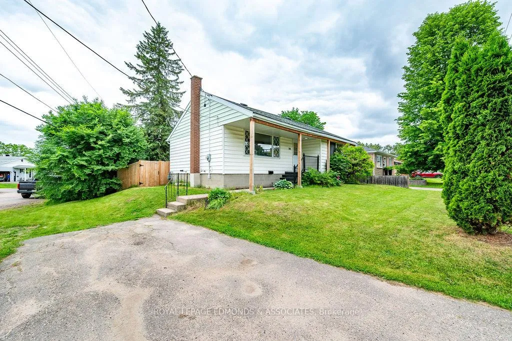 Photo 4 of 768 Mackay Street, Pembroke, Pembroke — HOMEH