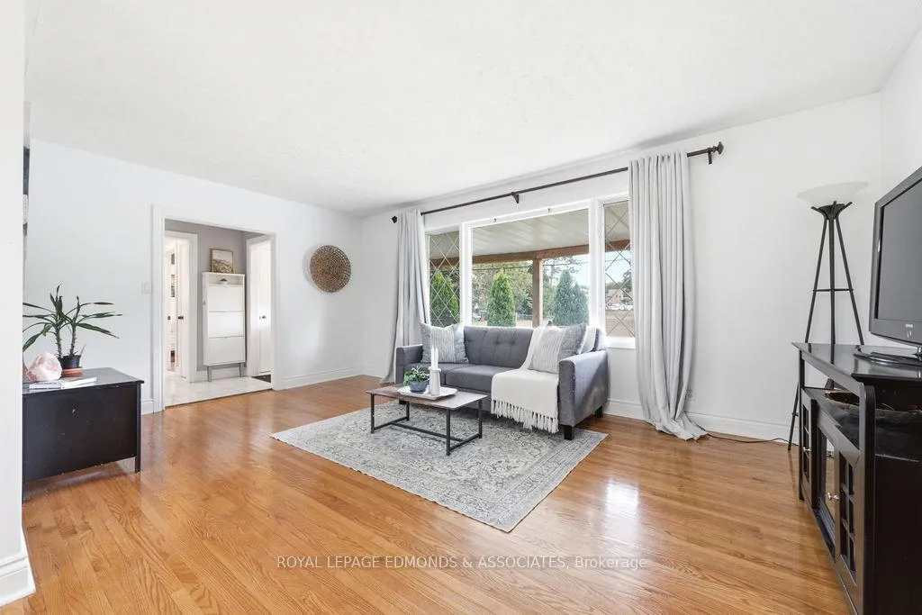 Photo 7 of 768 Mackay Street, Pembroke, Pembroke — HOMEH