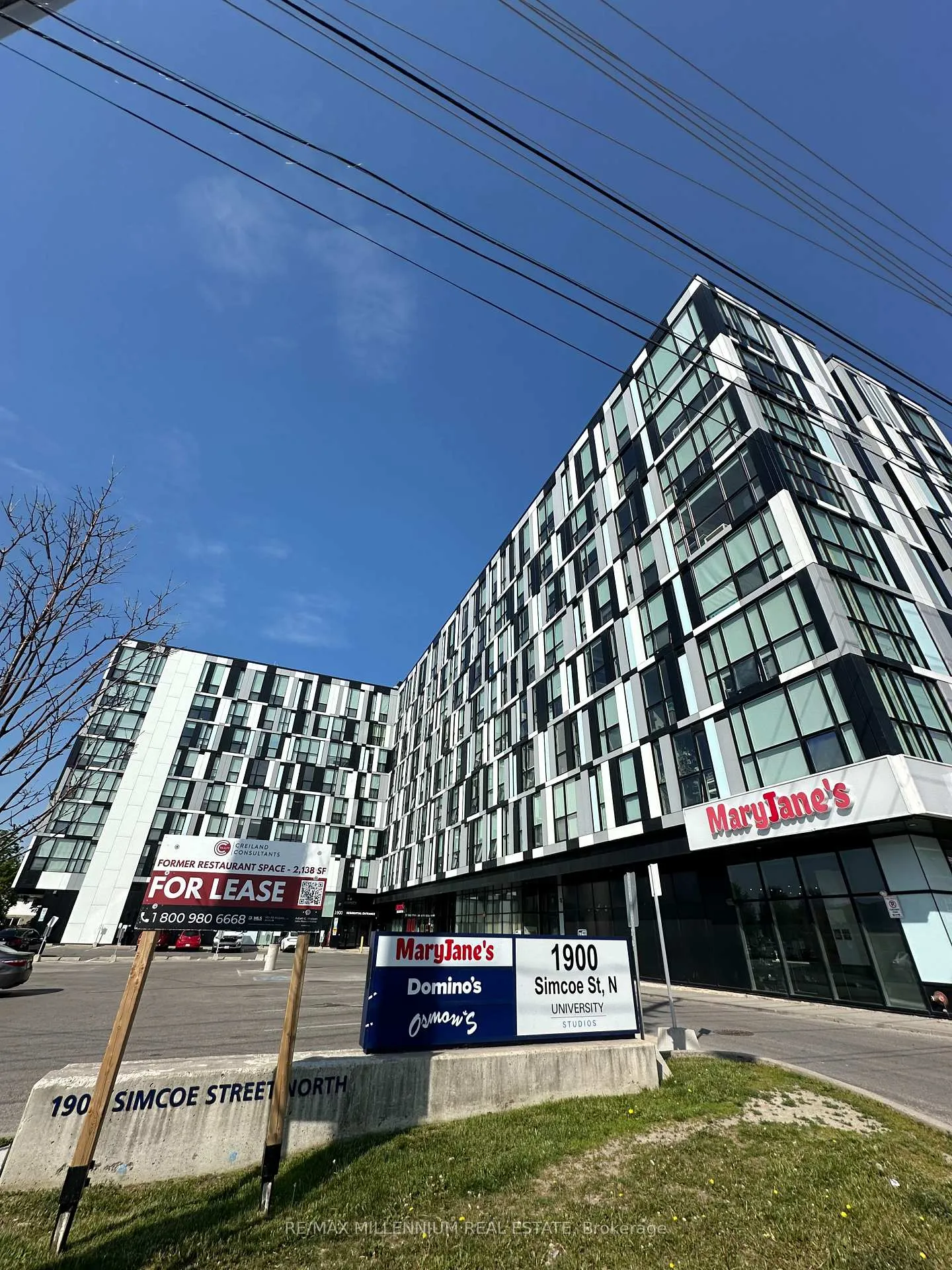 Front of Unit 408, 1900 Simcoe Street N
