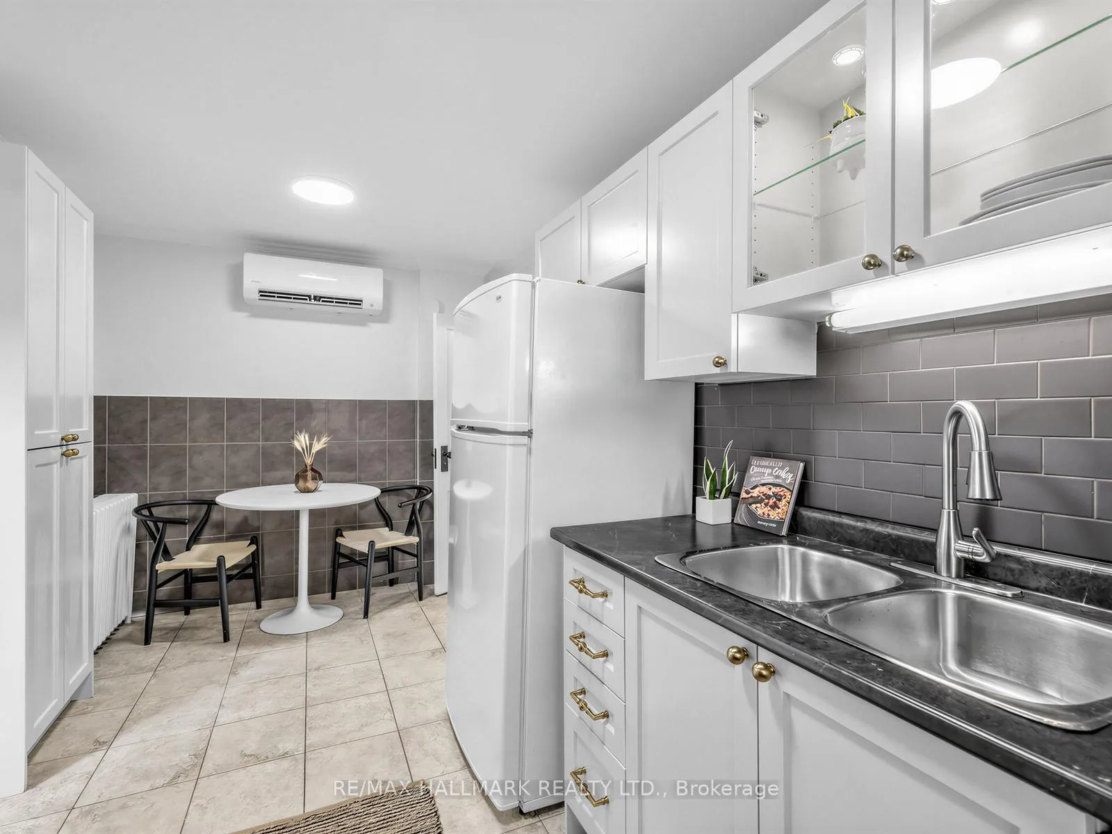 Photo 15 of 958 Greenwood Avenue, Toronto, Danforth Village-East York — HOMEH