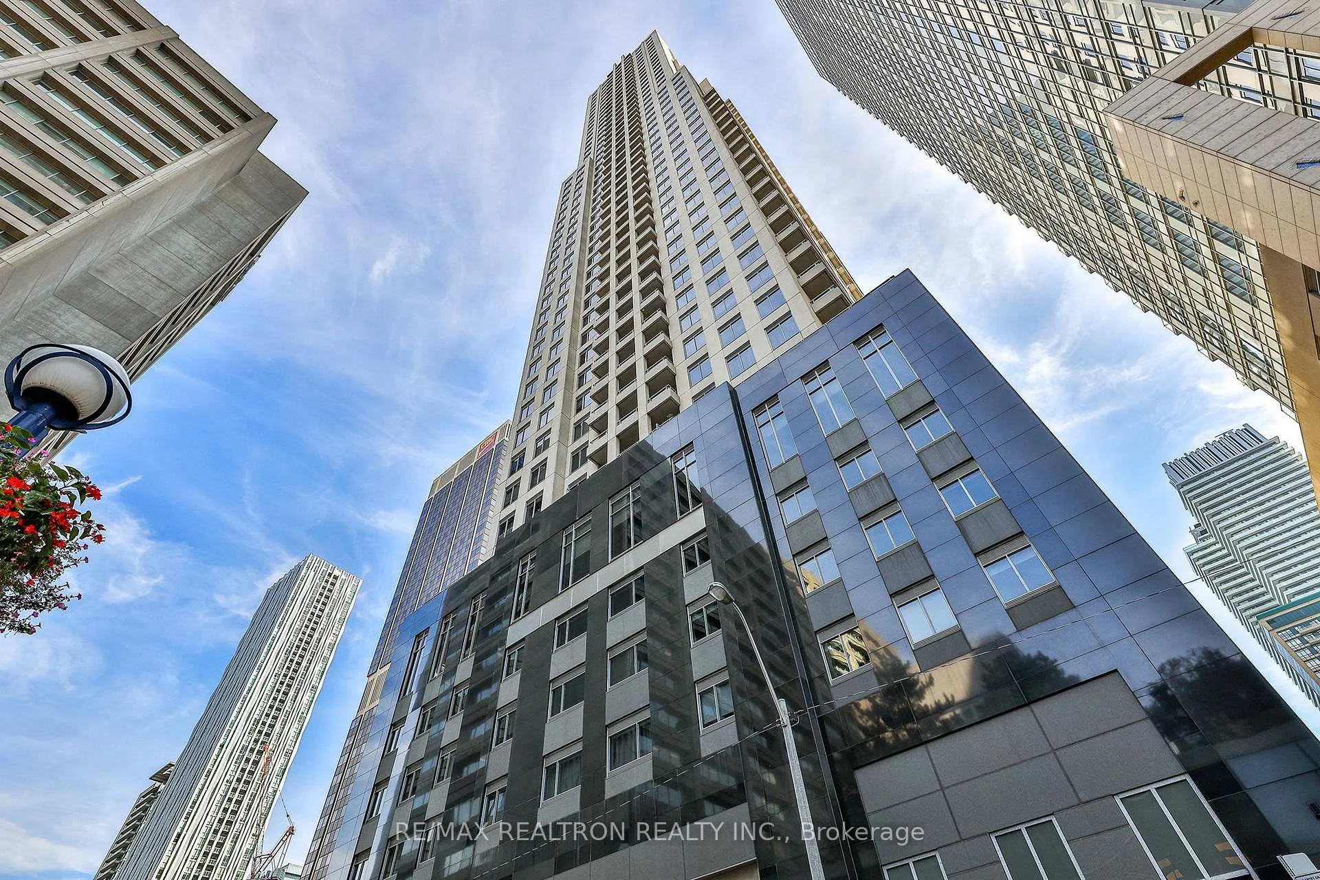 Photo 1 of Unit 2208, 35 Balmuto Street, Toronto, Bay Street Corridor — HOMEH