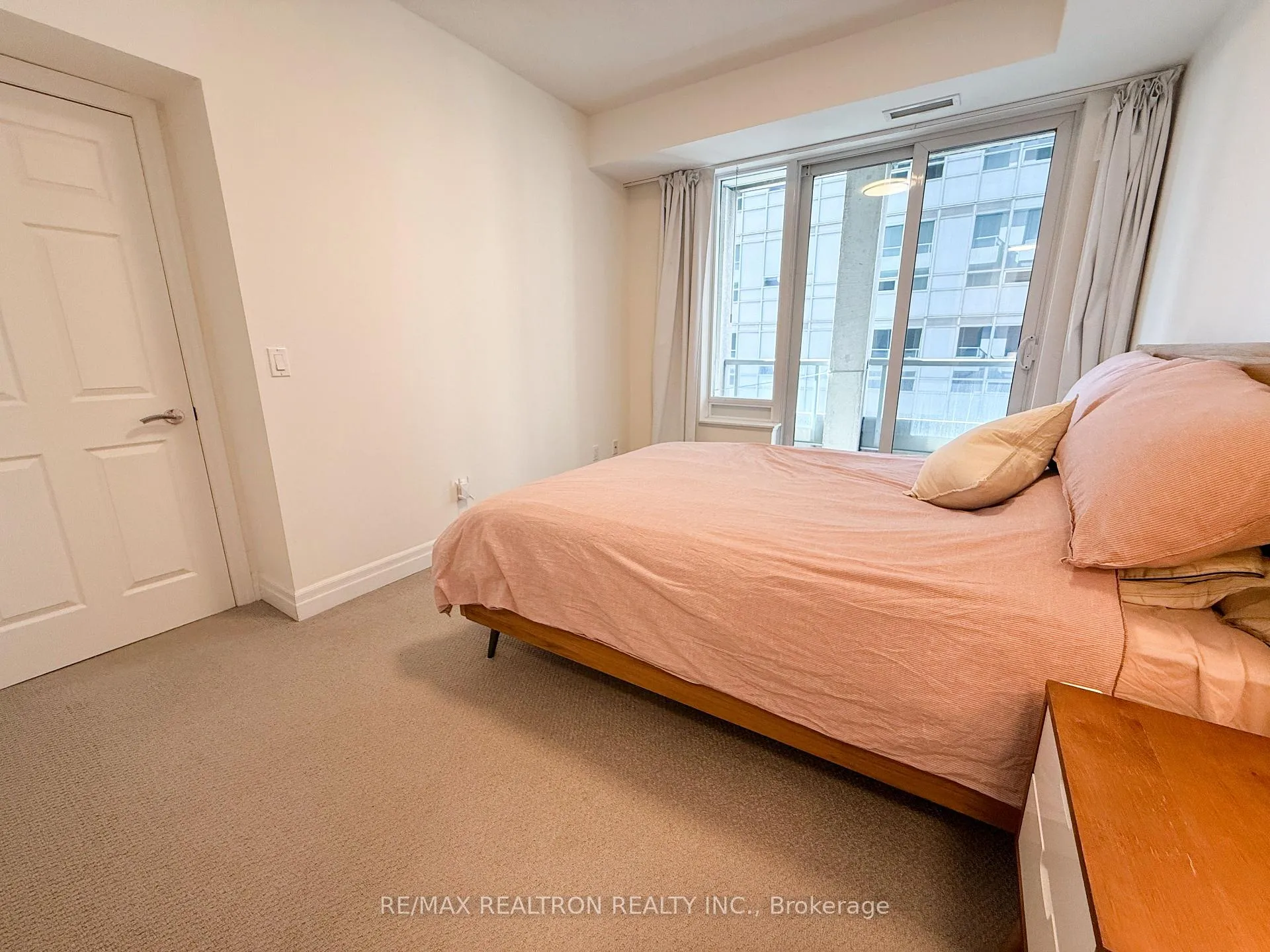 Photo 8 of Unit 2208, 35 Balmuto Street, Toronto, Bay Street Corridor — HOMEH
