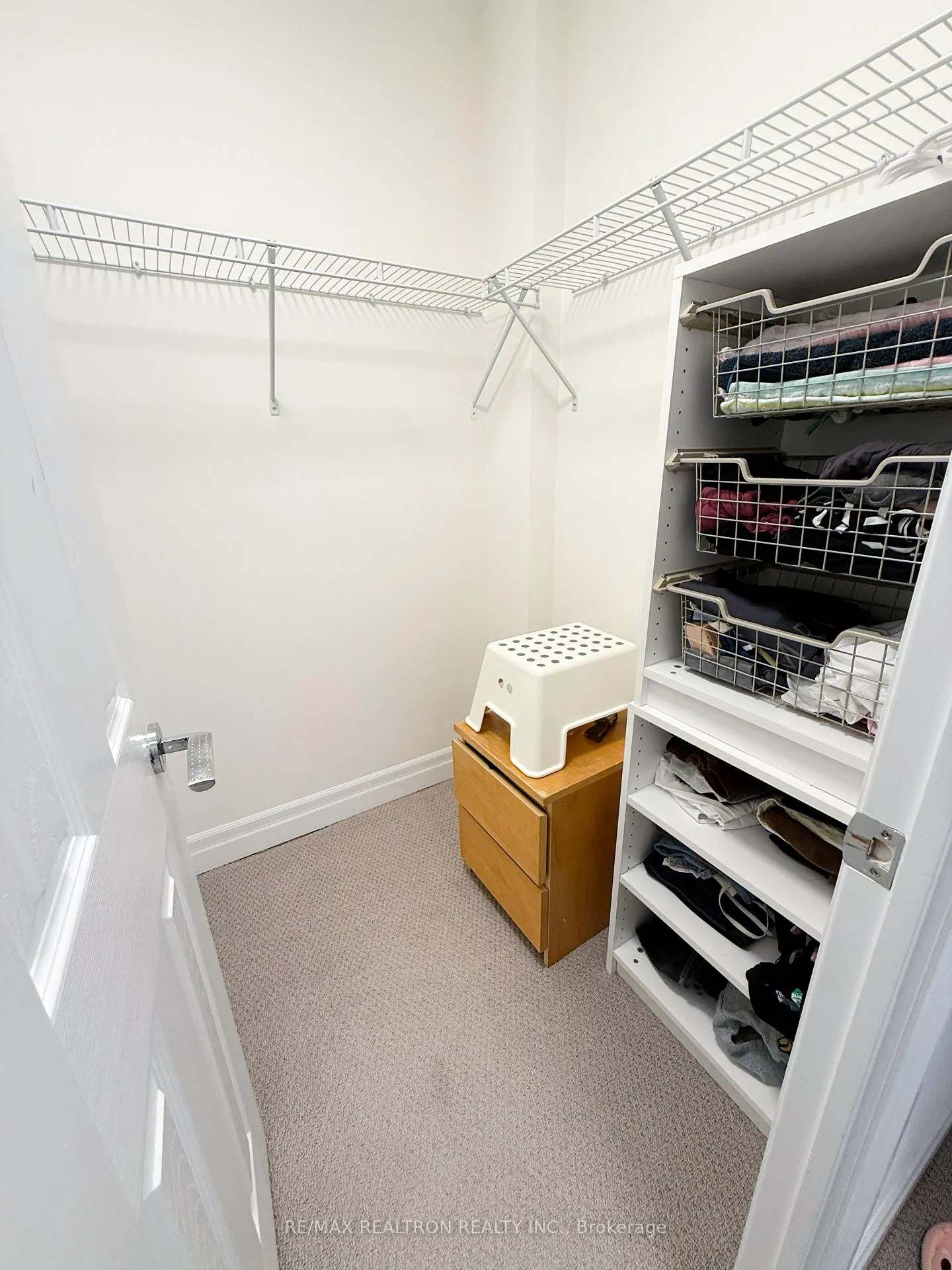 Photo 10 of Unit 2208, 35 Balmuto Street, Toronto, Bay Street Corridor — HOMEH