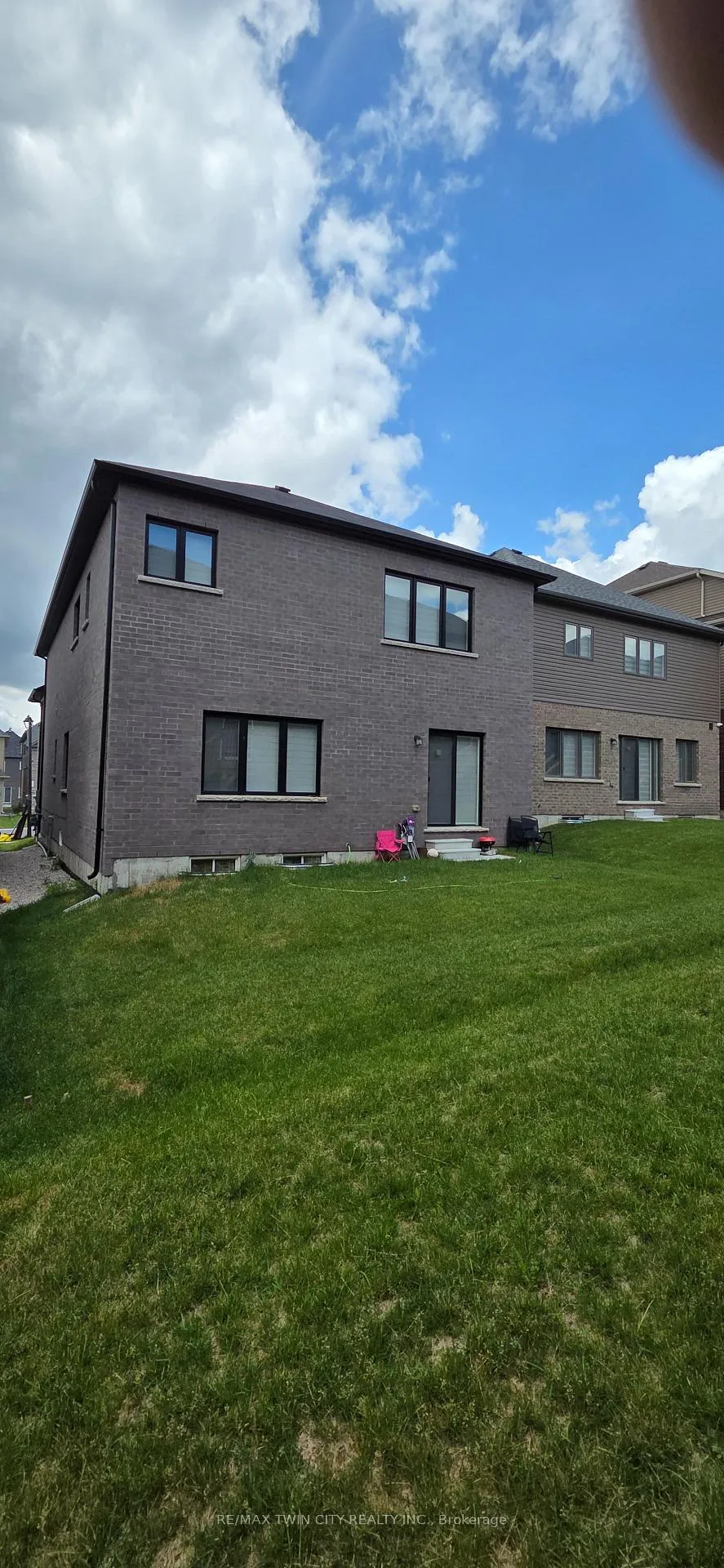 Photo 10 of 61 George Brier Drive E, Brant, Paris — HOMEH