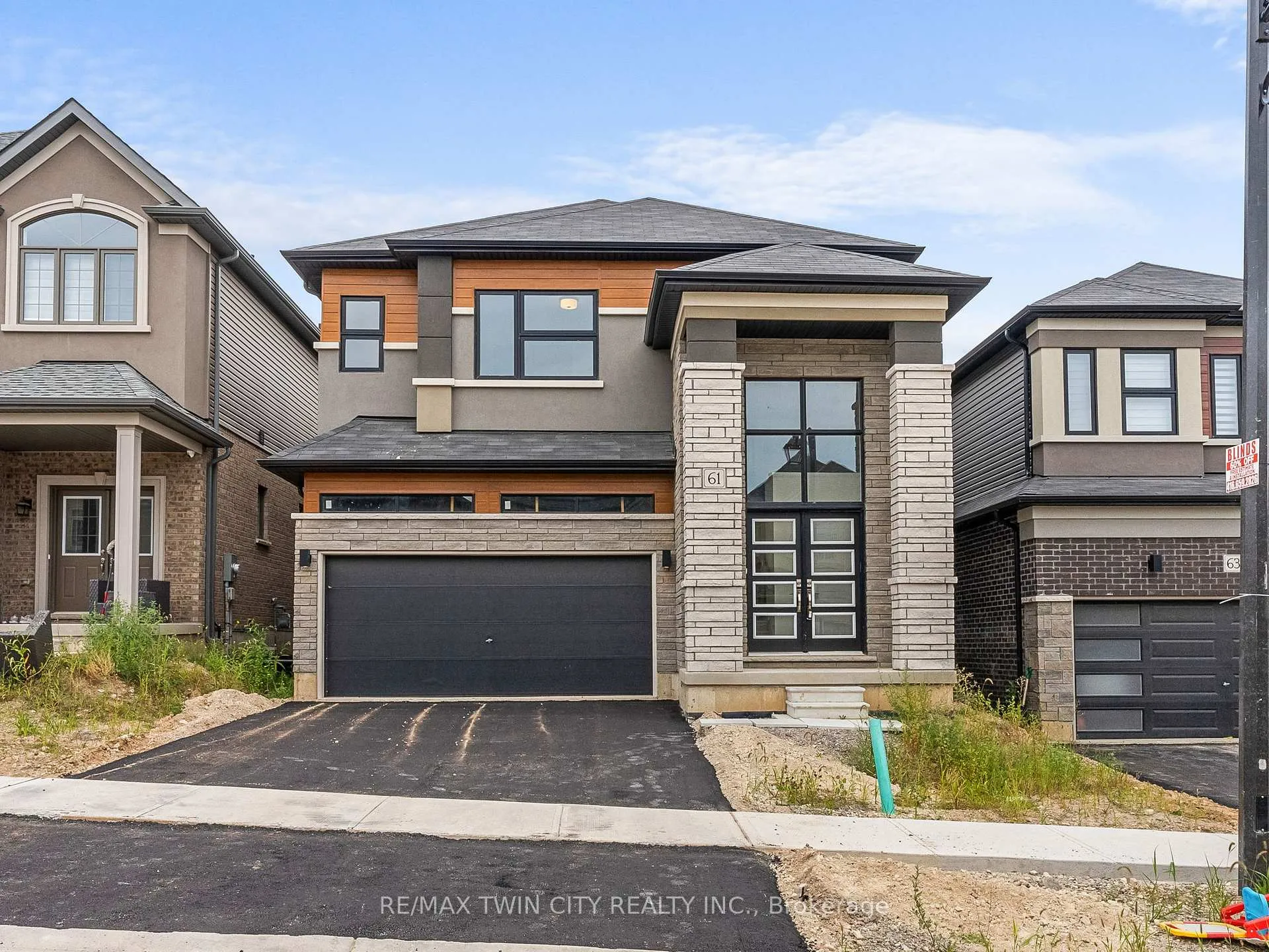Photo 12 of 61 George Brier Drive E, Brant, Paris — HOMEH