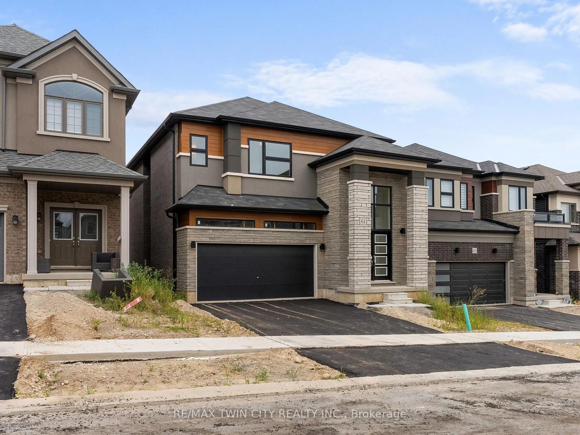 Photo 13 of 61 George Brier Drive E, Brant, Paris — HOMEH