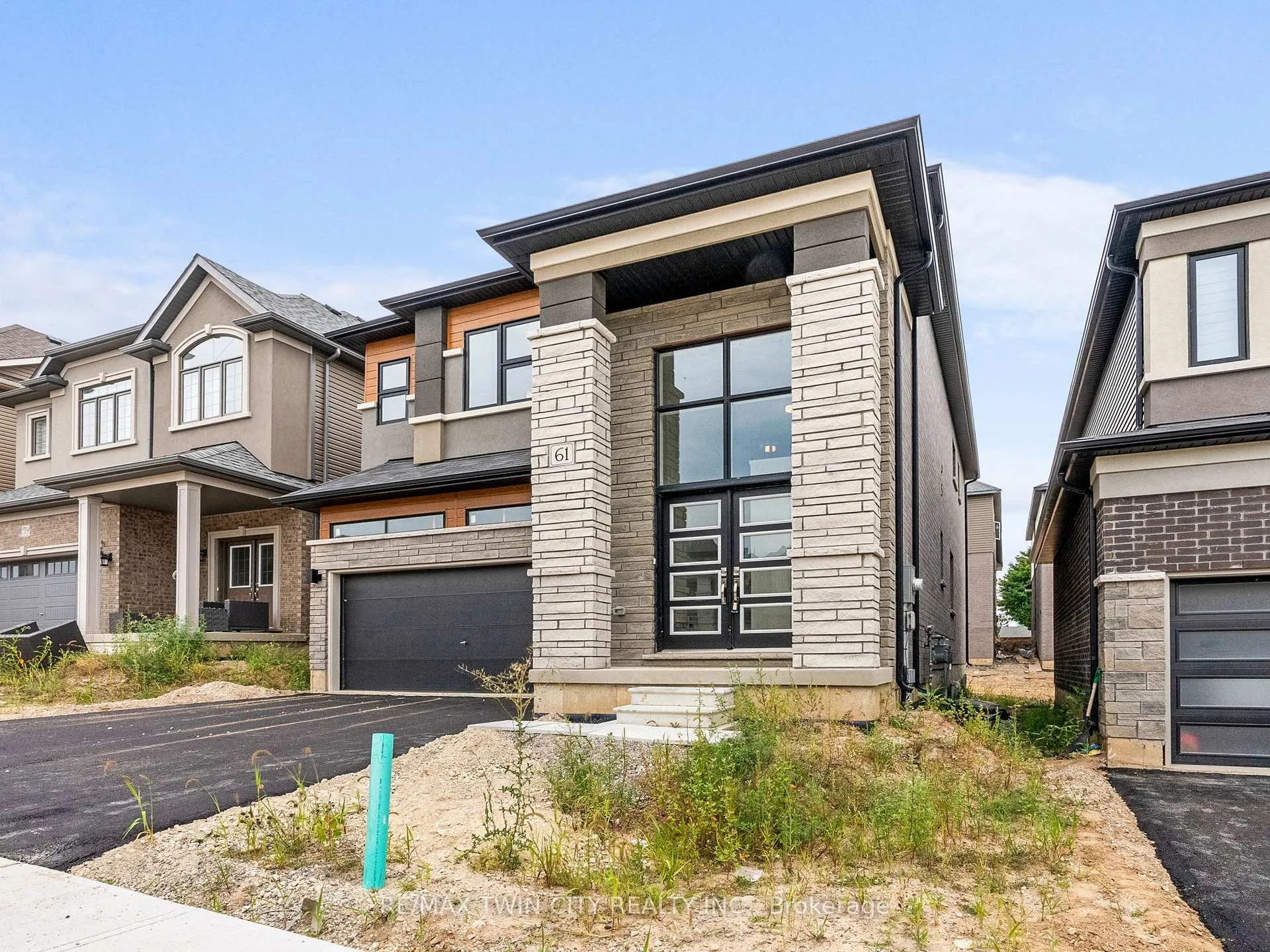 Photo 14 of 61 George Brier Drive E, Brant, Paris — HOMEH