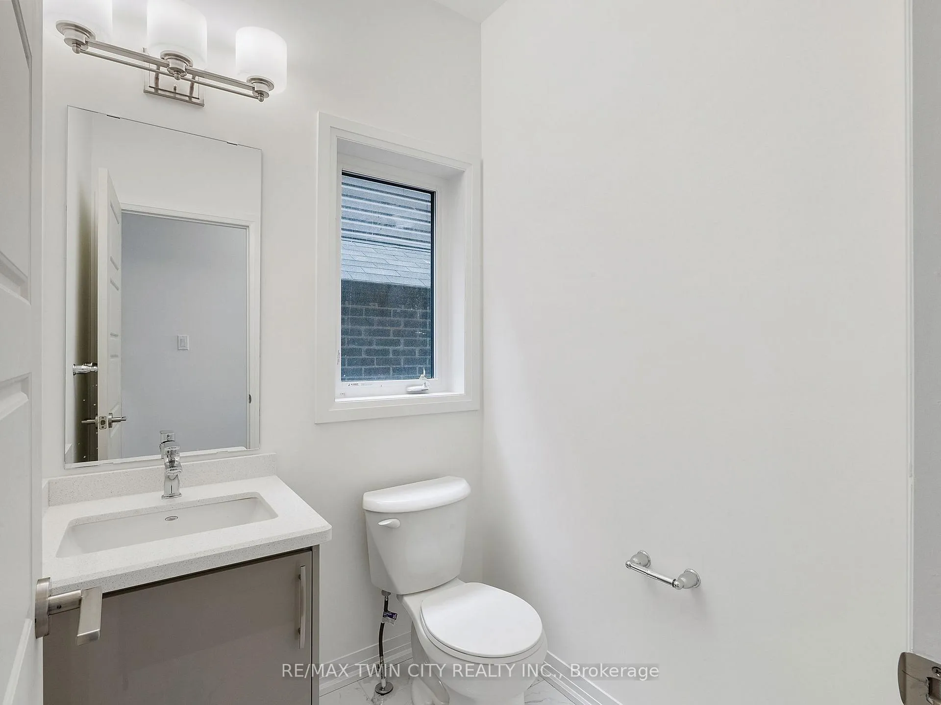 Photo 18 of 61 George Brier Drive E, Brant, Paris — HOMEH