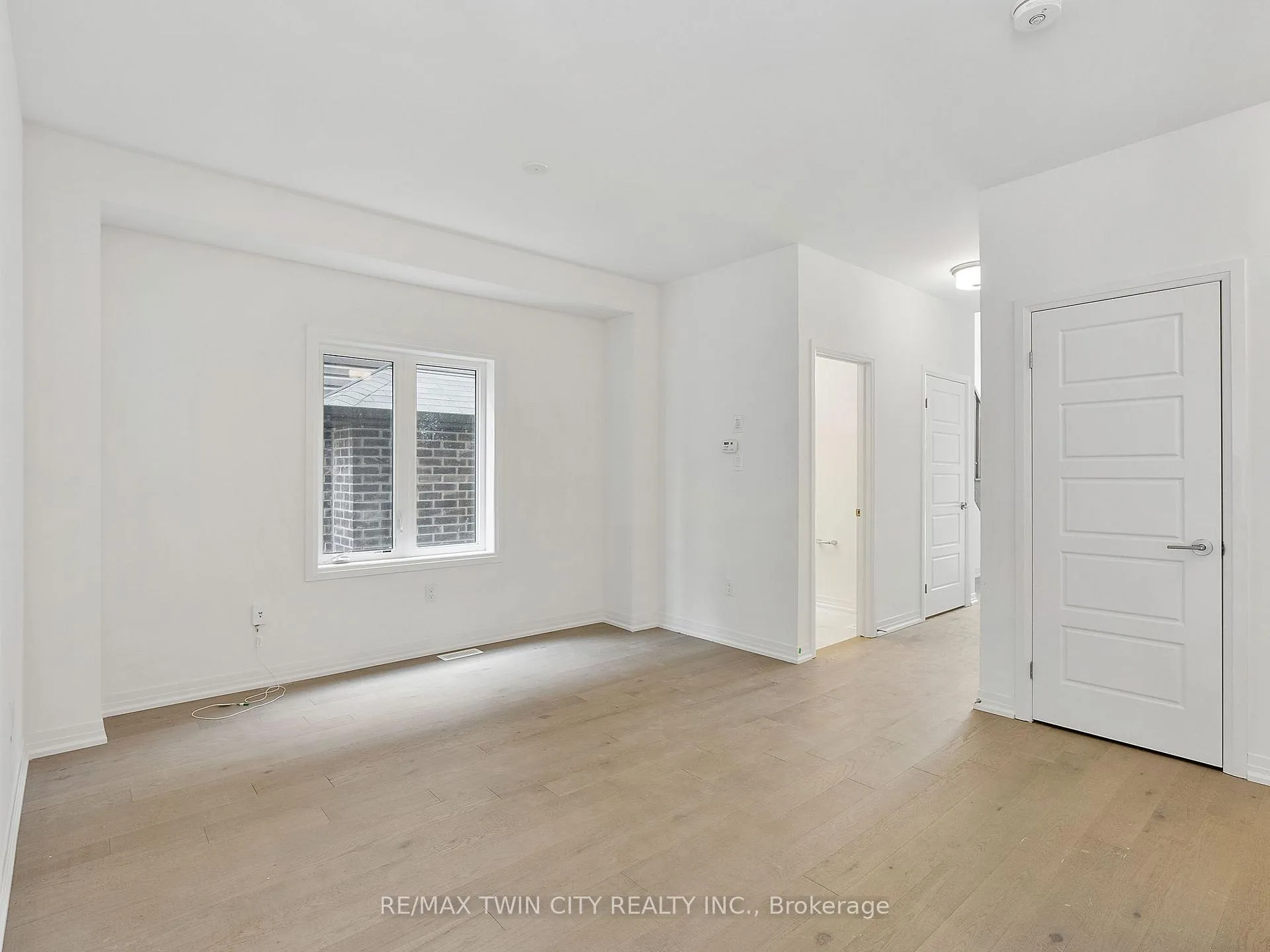 Photo 20 of 61 George Brier Drive E, Brant, Paris — HOMEH
