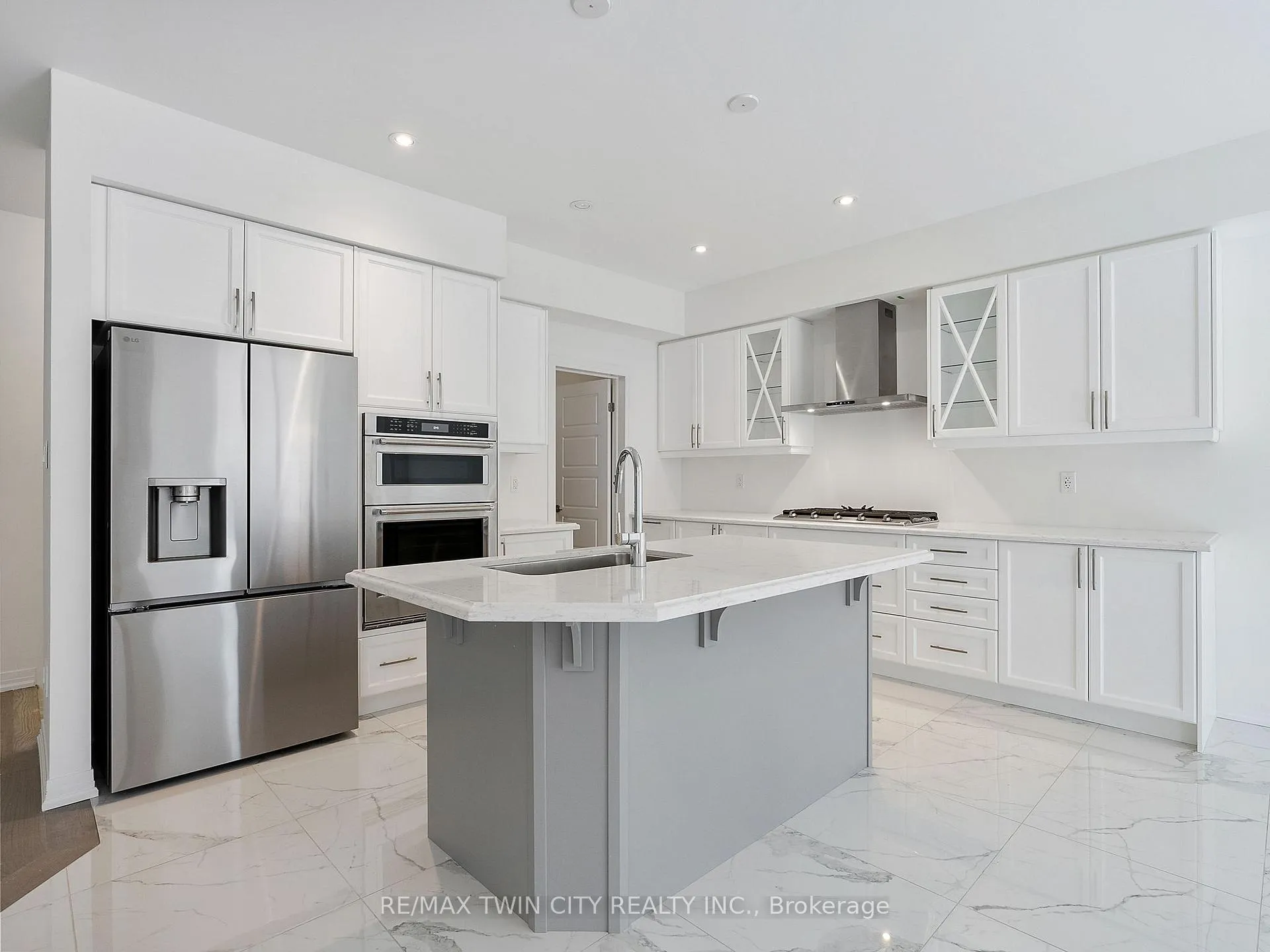 Photo 23 of 61 George Brier Drive E, Brant, Paris — HOMEH